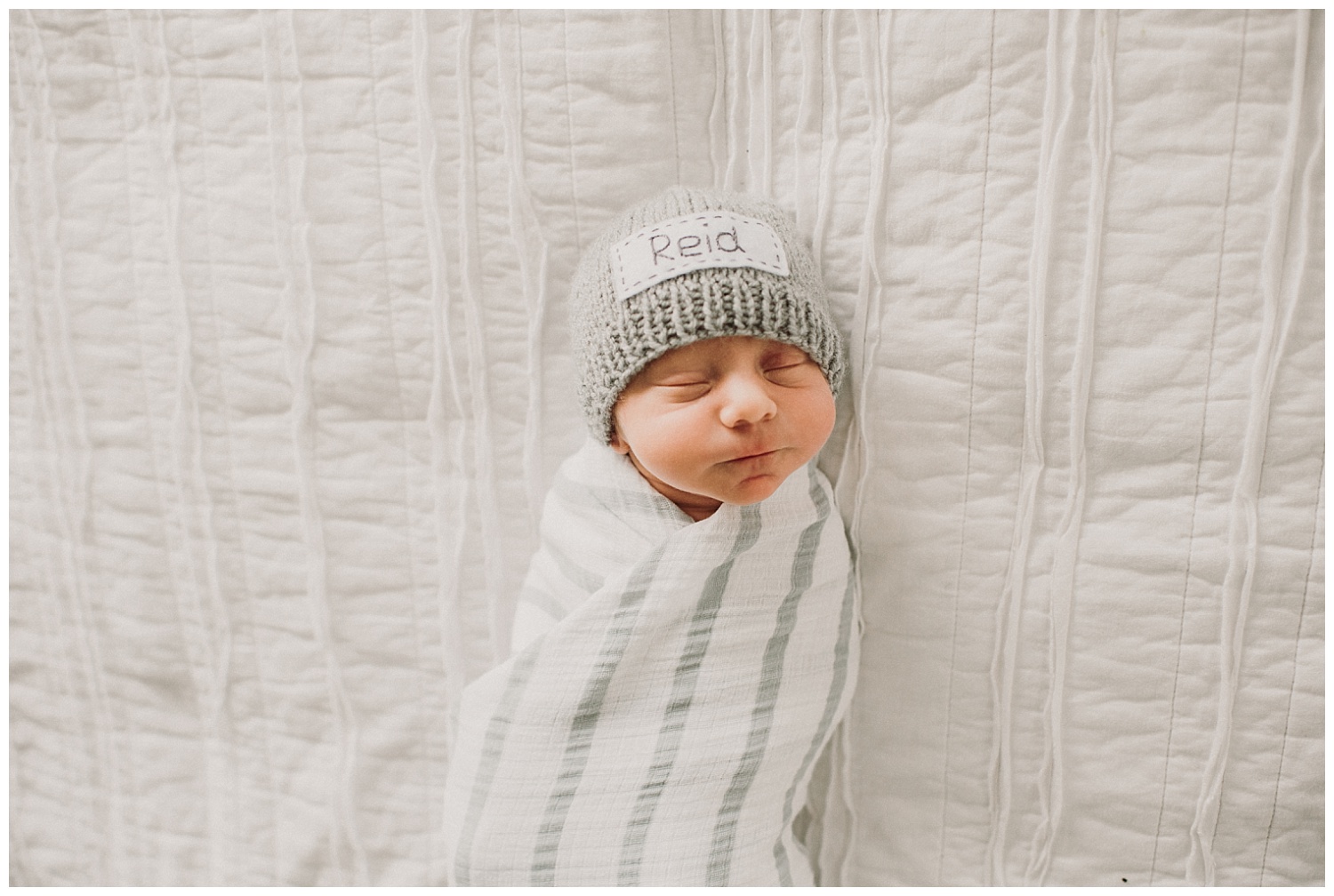 Milwaukee-newborn-photographer-studio-2019 (36).jpg