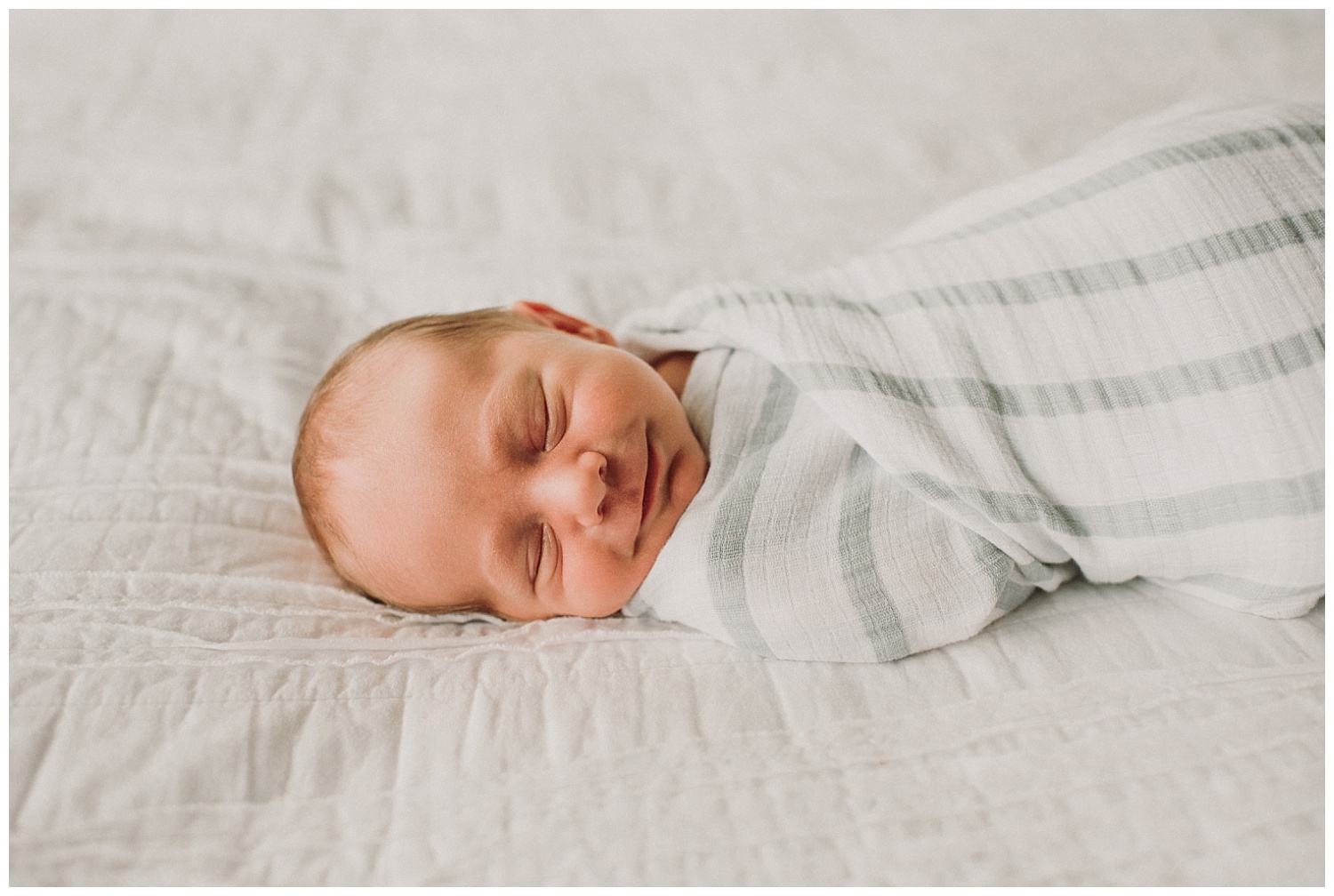 Milwaukee-newborn-photographer-studio-2019 (39).jpg