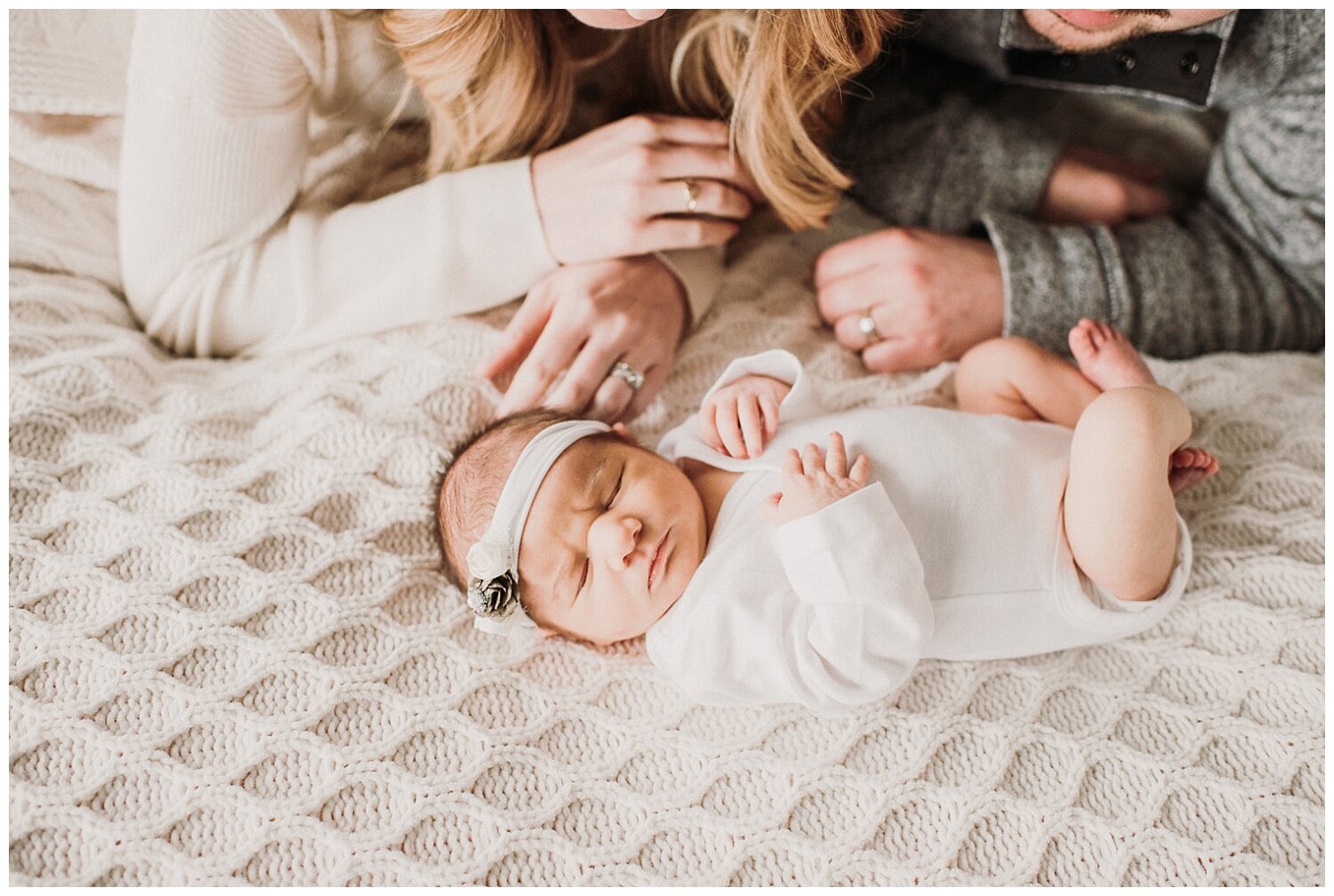 Milwaukee-newborn-photographer-2020 (11).jpg