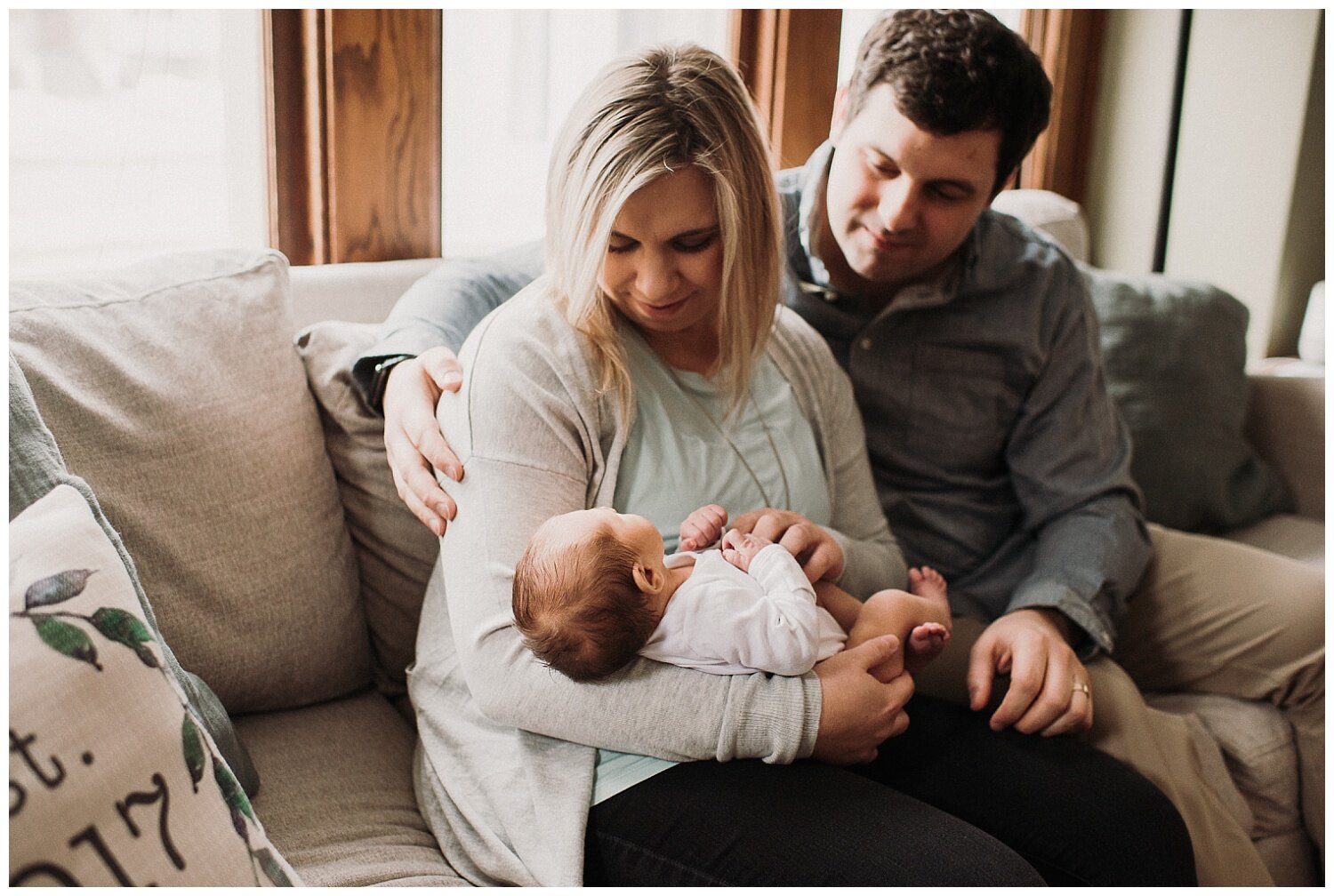 Milwaukee-newborn-photographer-2020 (8).jpg