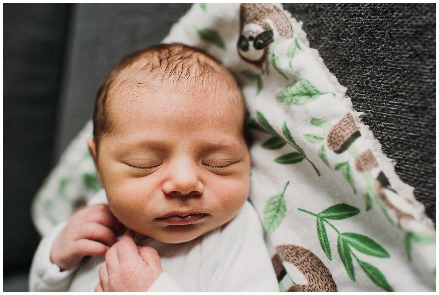 Milwaukee-newborn-photographer-2020 (40).jpg