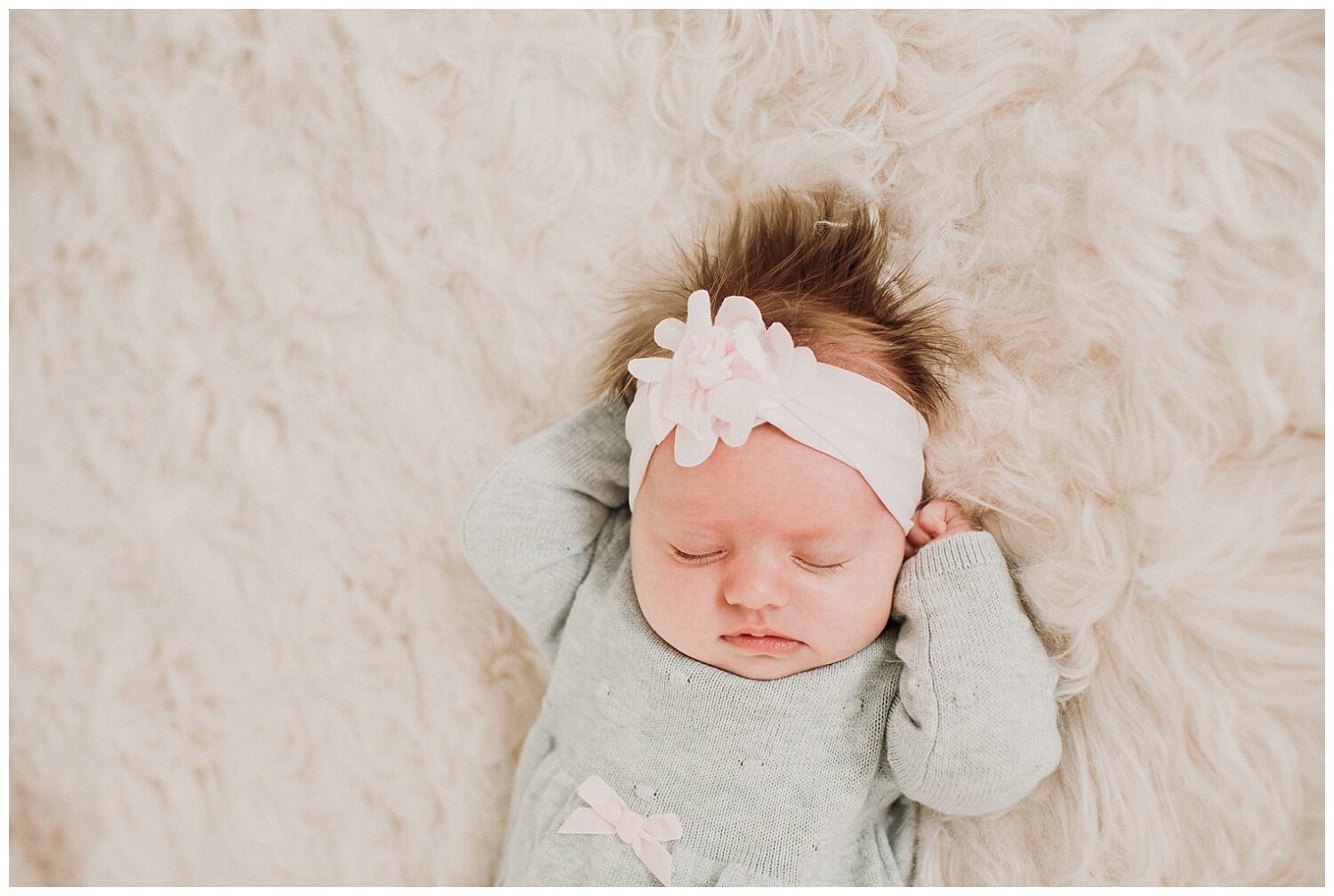 Milwaukee-newborn-photographer-2020 (7).jpg