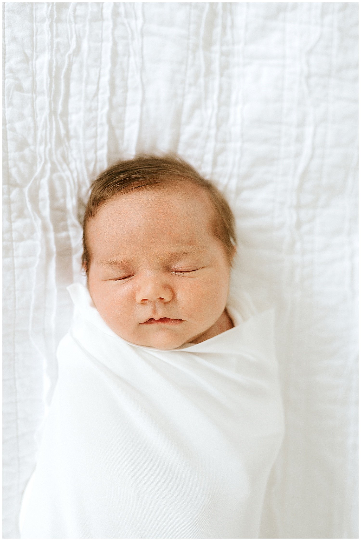 Milwaukee-newborn-lifestyle-photographer26.jpg