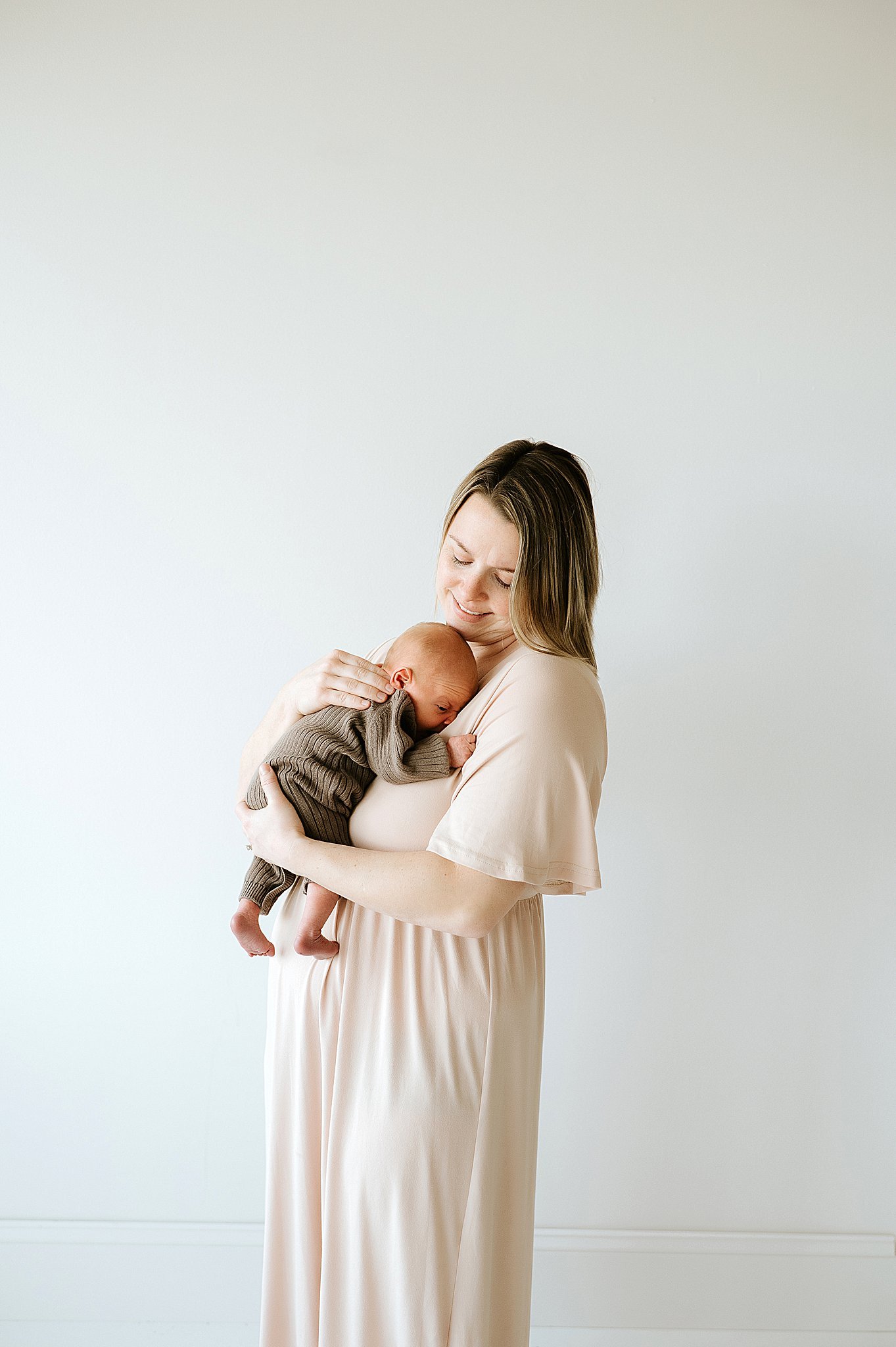 Milwaukee-newborn-photographer-202419.jpg