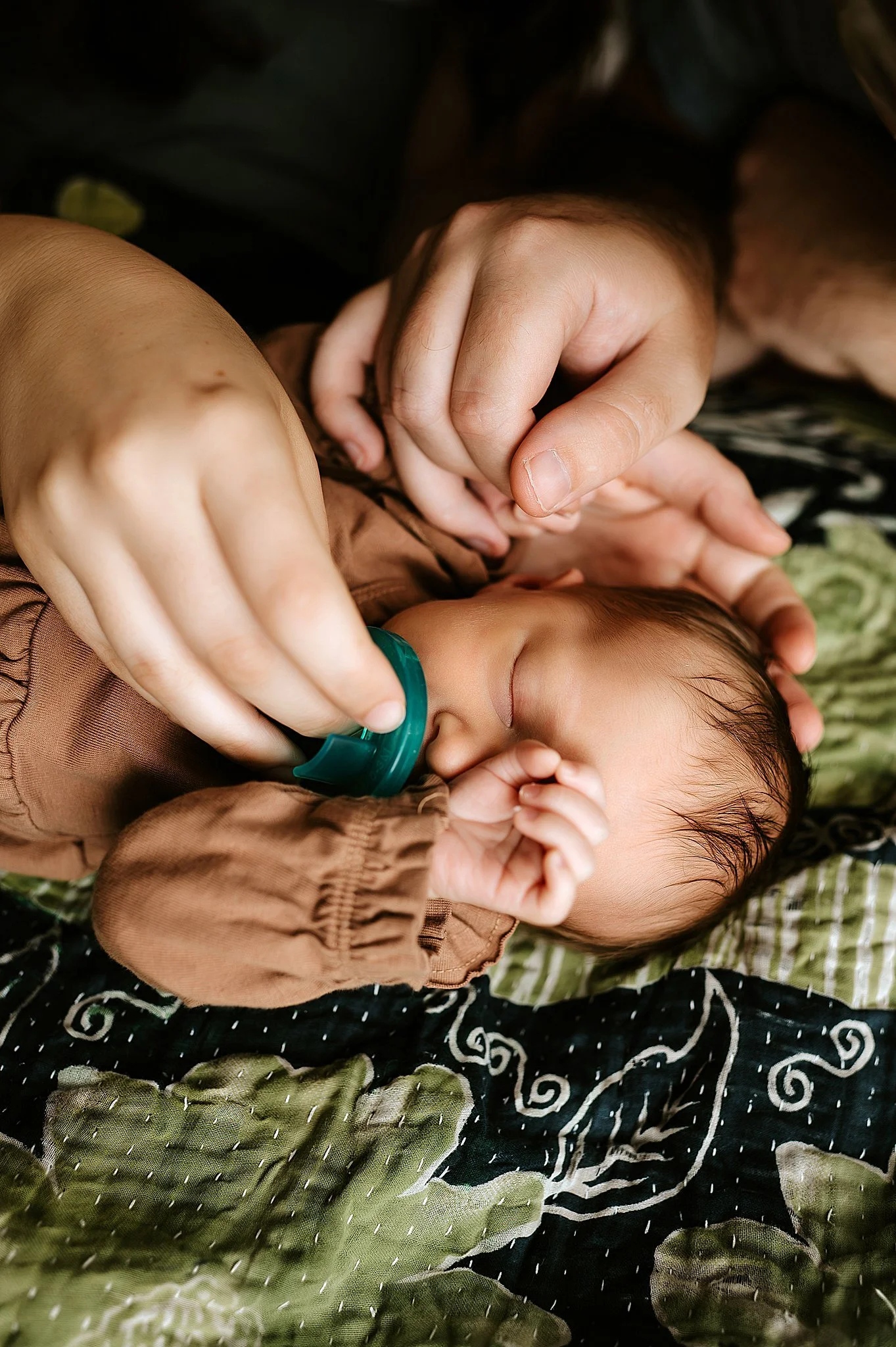 Milwaukee-newborn-photographer23.jpg
