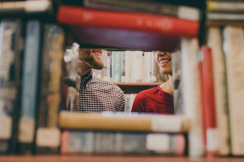 How to Strike up a Conversation with That Attractive Stranger