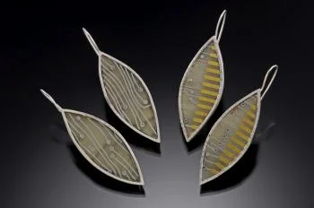 earrings01.jpg