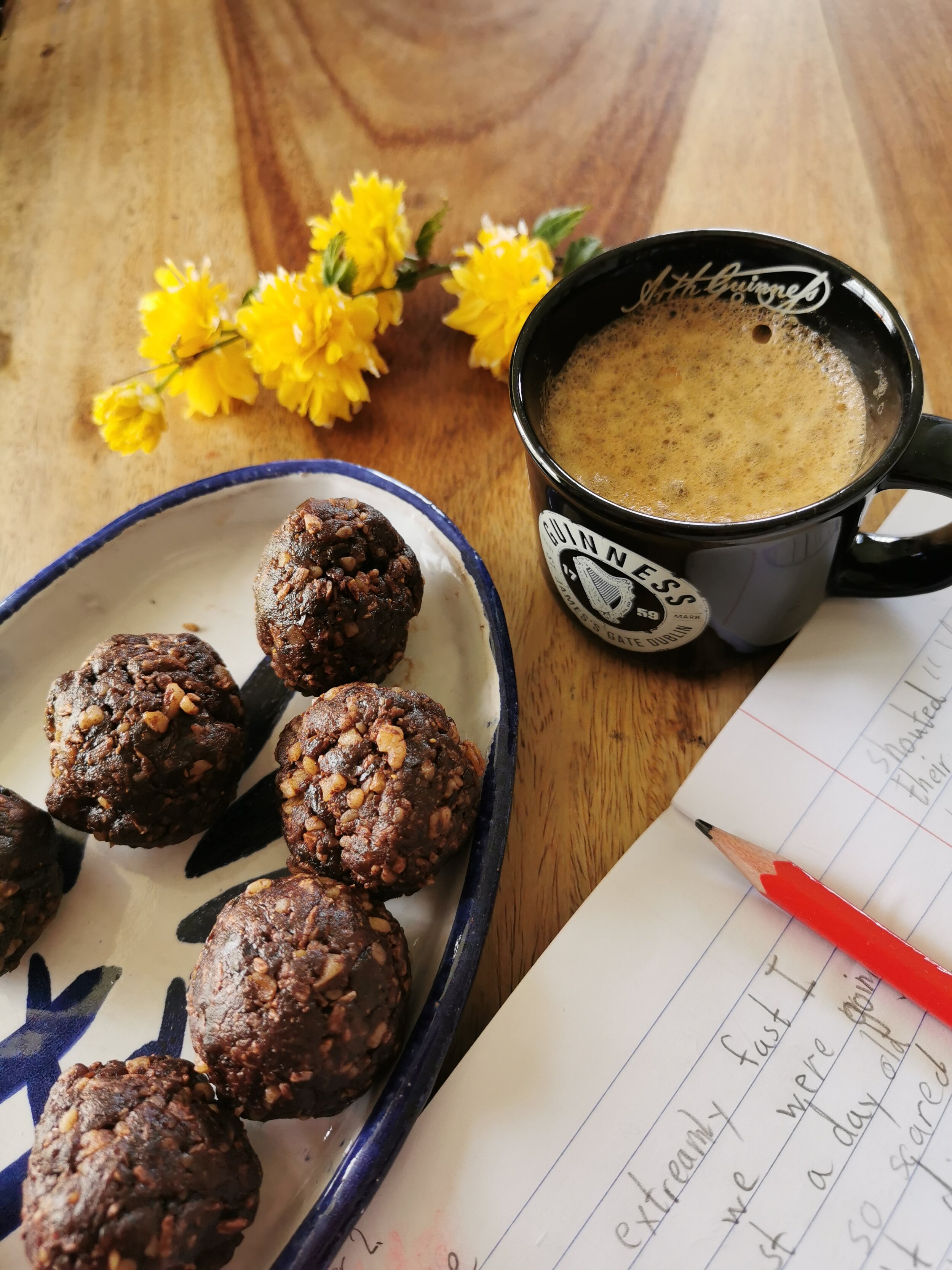 Energy balls and coffee