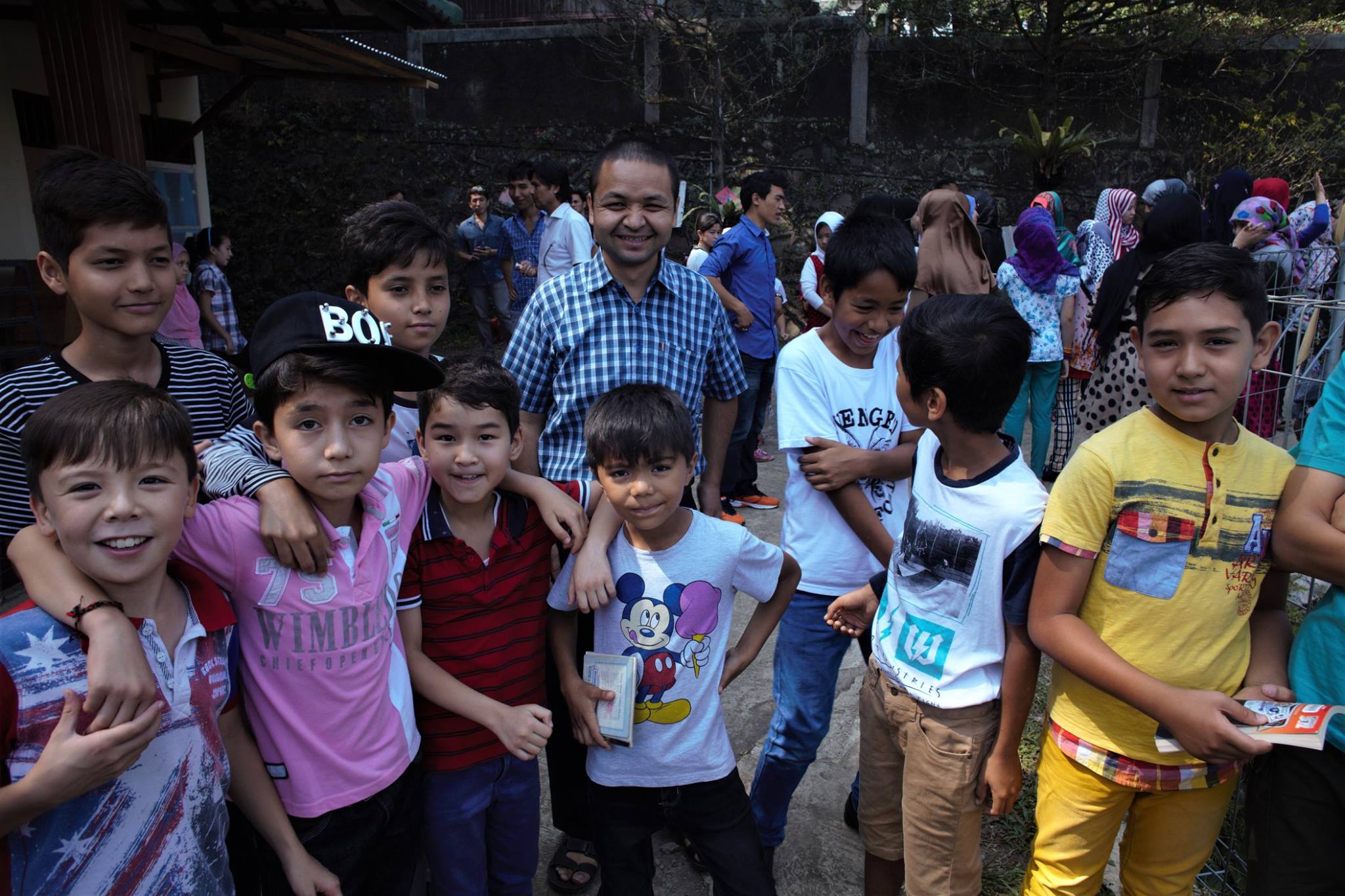 My last photograph when I was in the circle and shaking hands with students and parents.