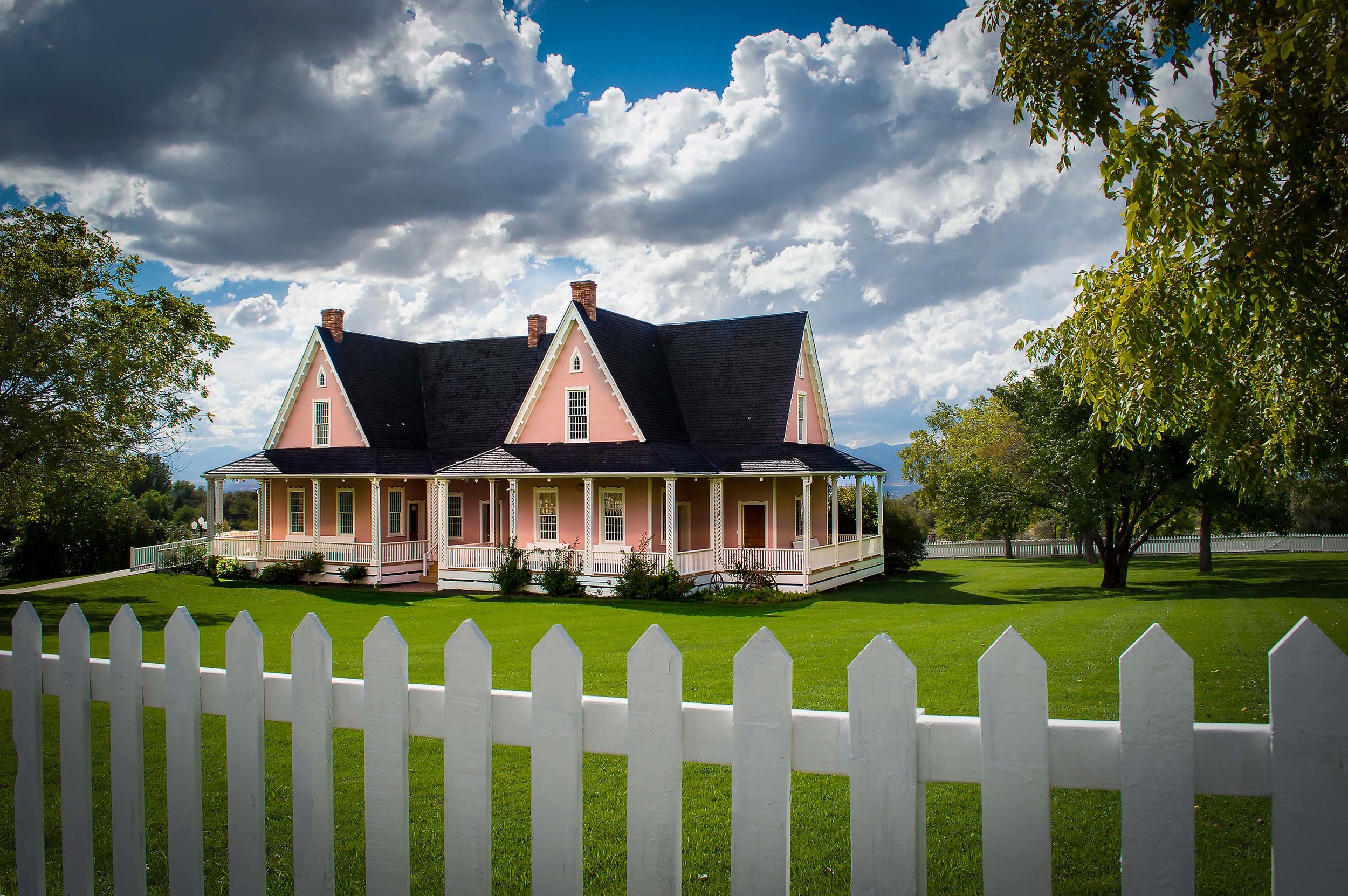 brigham-young-farmhouse_1.jpg