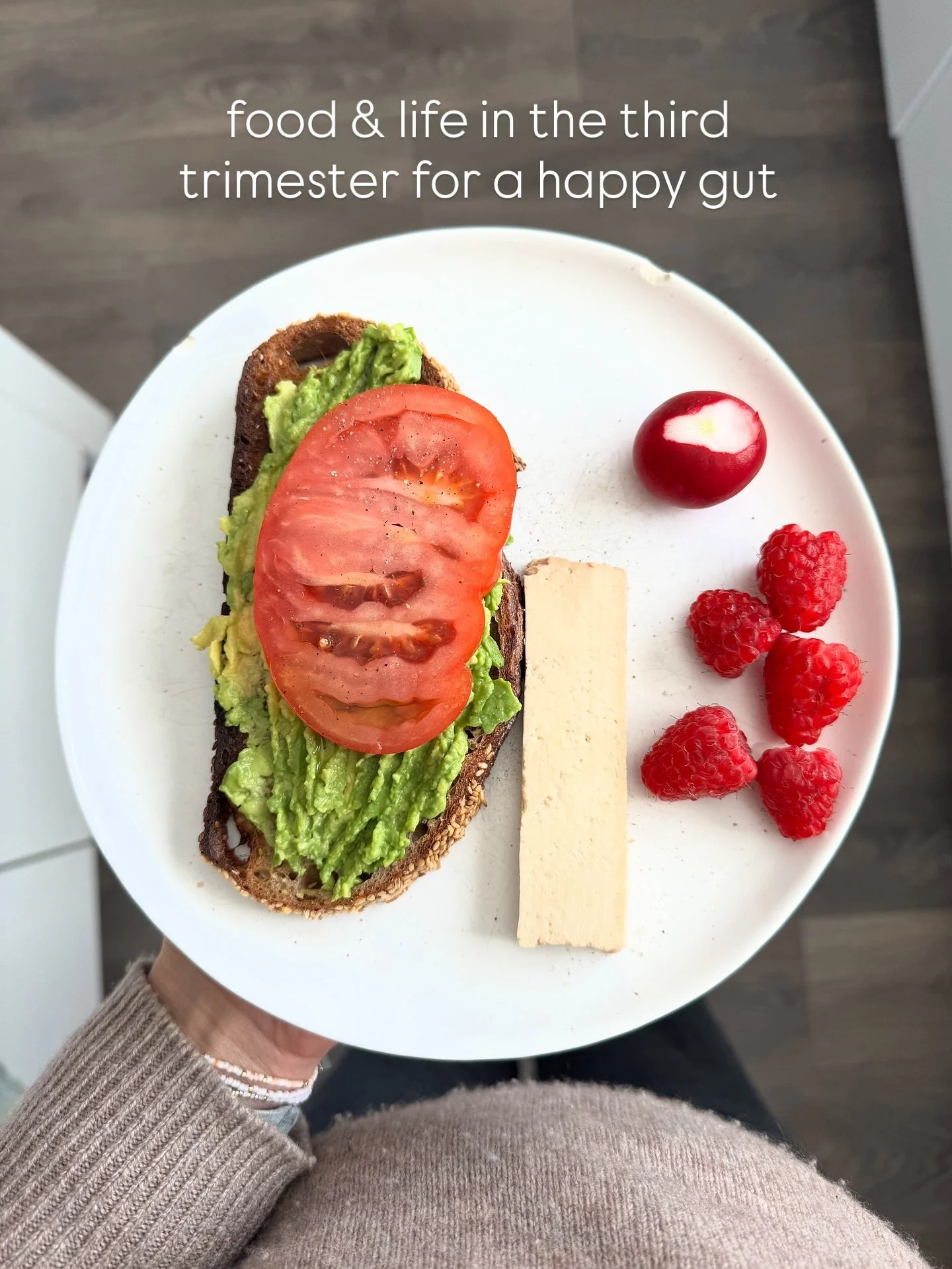 Life in the third trimester as a gut &amp; women&rsquo;s hormone nutrition expert. I&rsquo;ve overcome whatever crazy sickness I had - guessing it wasn&rsquo;t noro as my fam never got it. My tummy is huge and my foot hurts so much I&rsquo;m kind of 