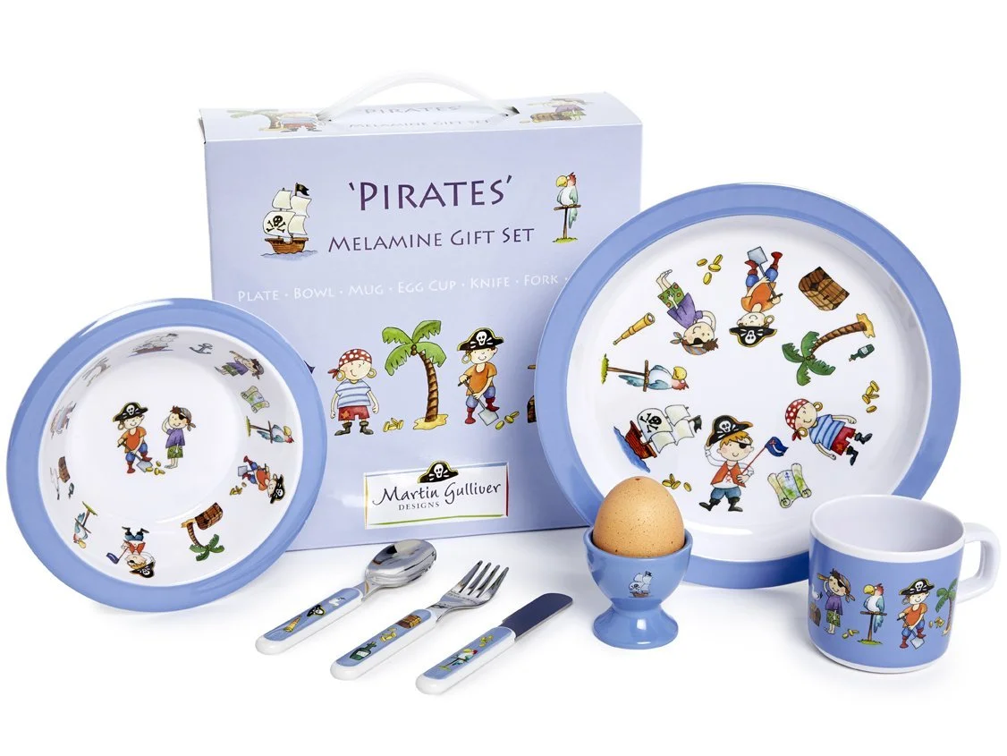 Martin Gulliver eating set pirates.jpg