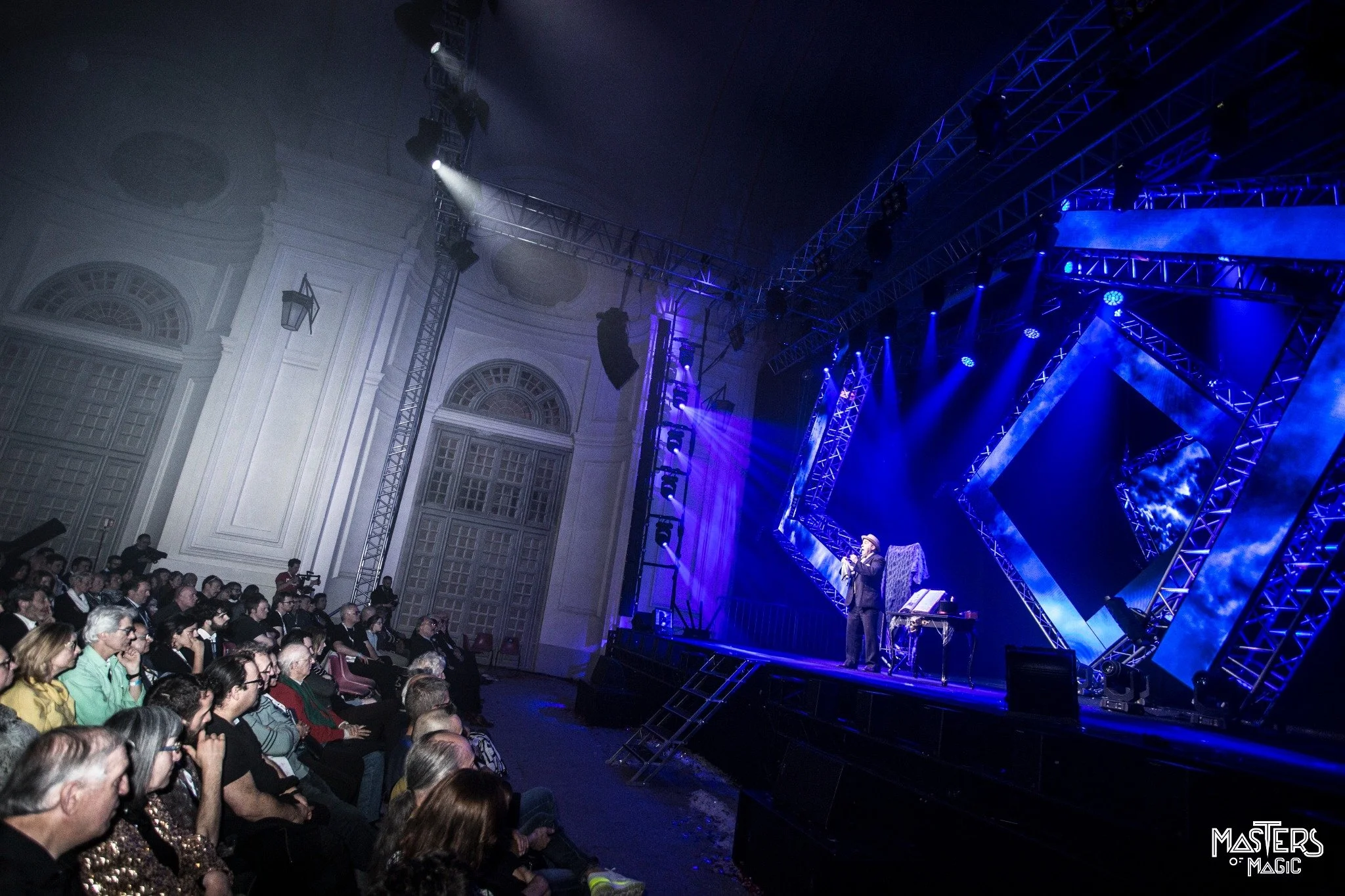 Stuart MacDonald performing his Mirror Act for an audience at the Palace of Venaria Reale near Turin, Italy