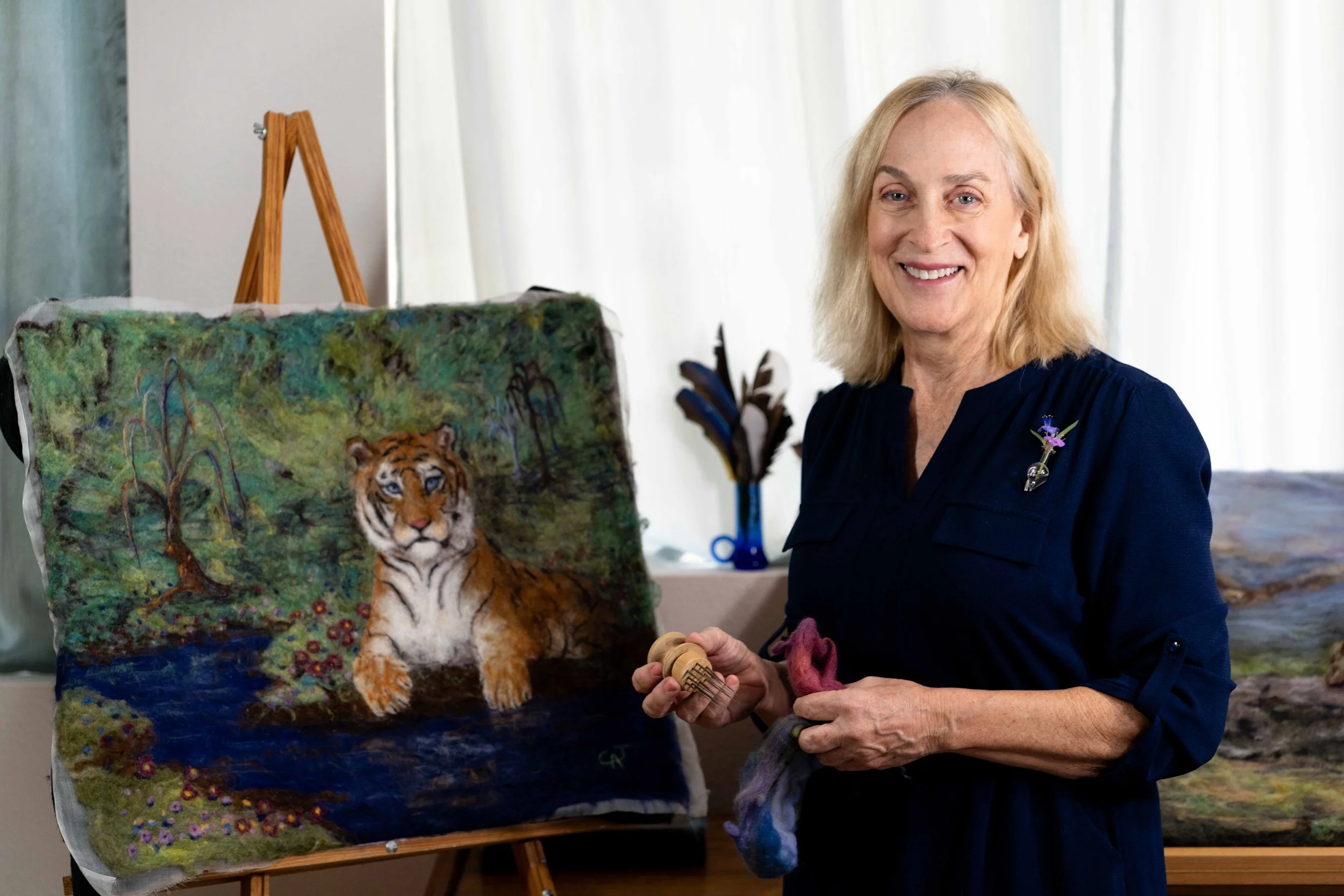  Video featuring the amazing wool art of Cheryl Ann Jones. Cheryl creates super realistic art scenes of nature, animals, marine life, and fantasy, using wool to bring life in a unique and stunning way. We hope you like the video!   To check out more 