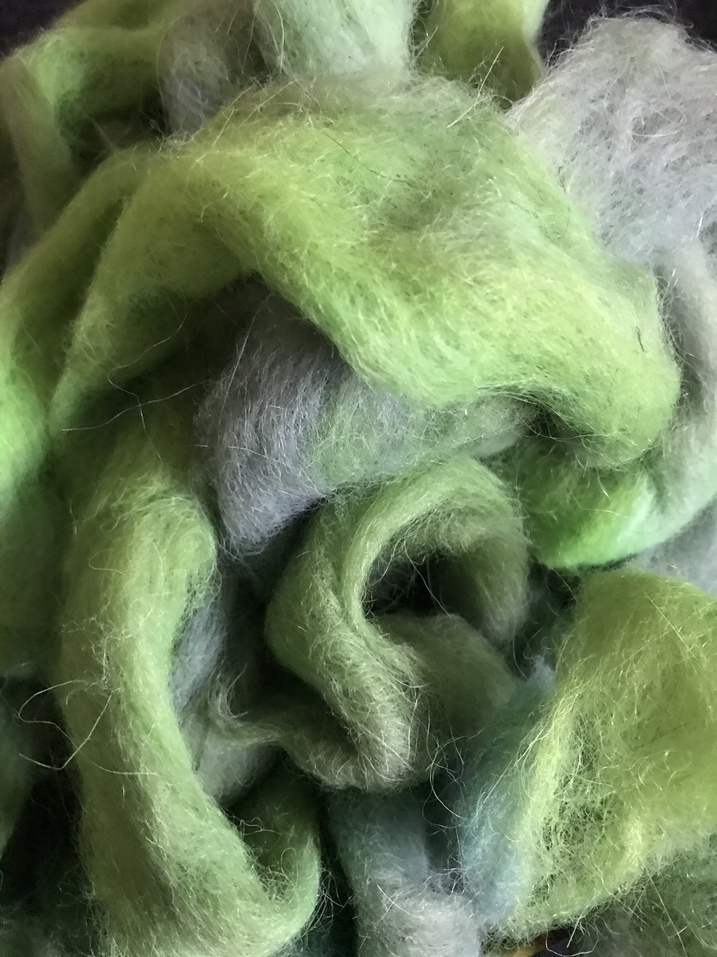 Hand Dyed Icelandic/Llama Roving