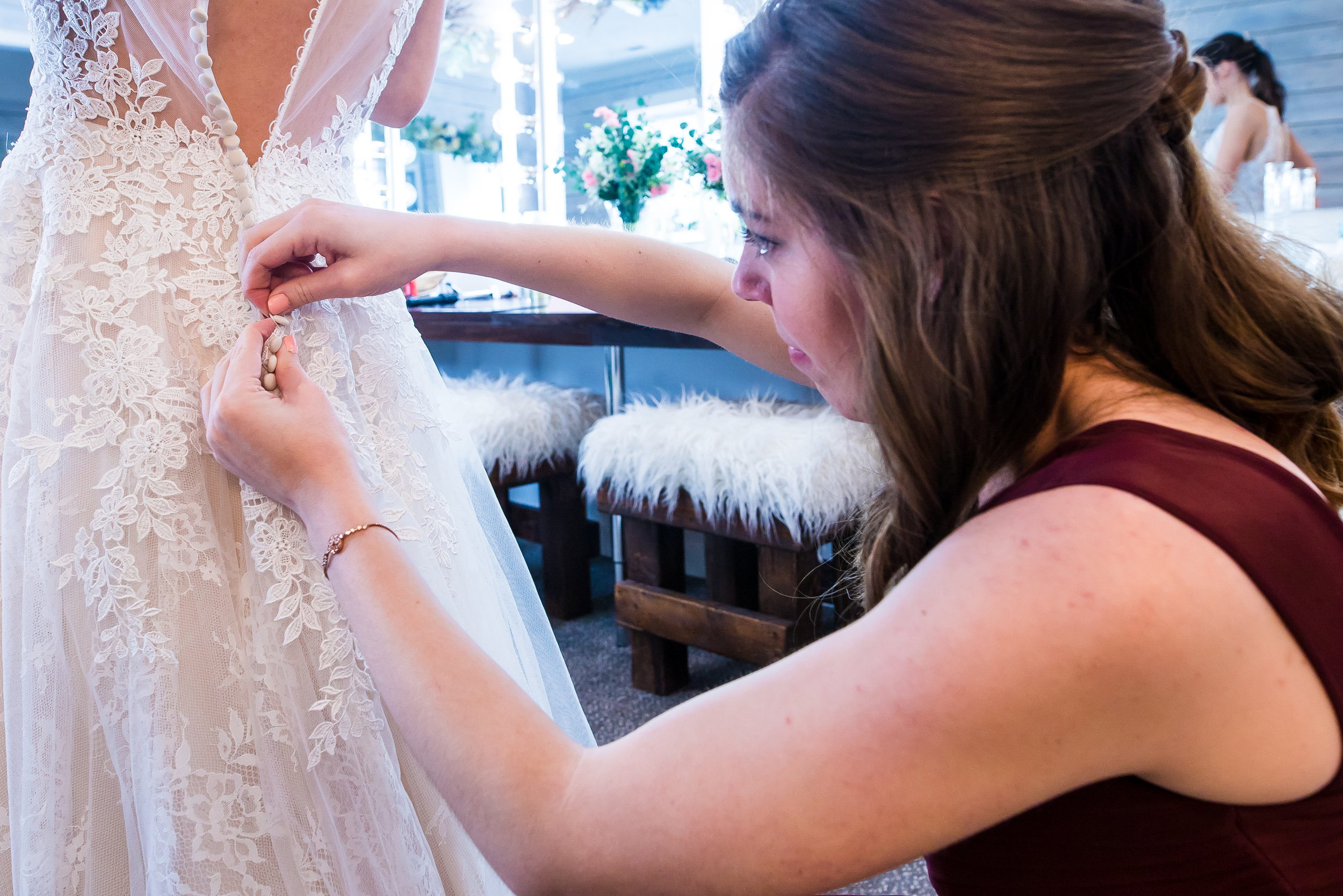  Bride Getting Ready 