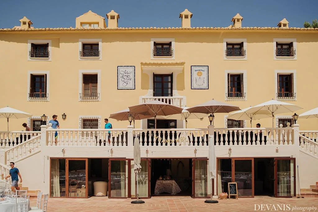 create-generate-hotel-la-escondida-front.jpg