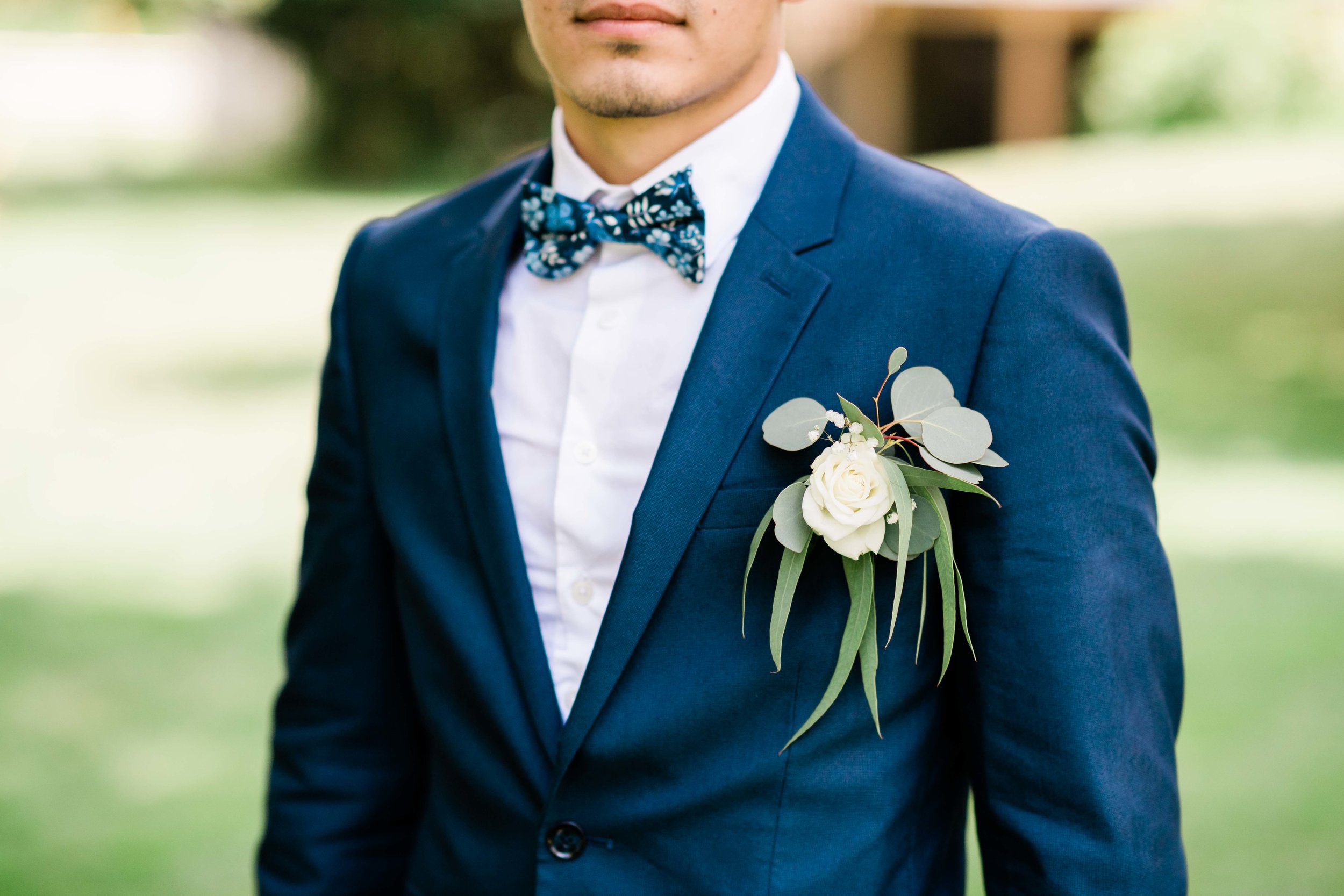 Groom wearing his boutonnière