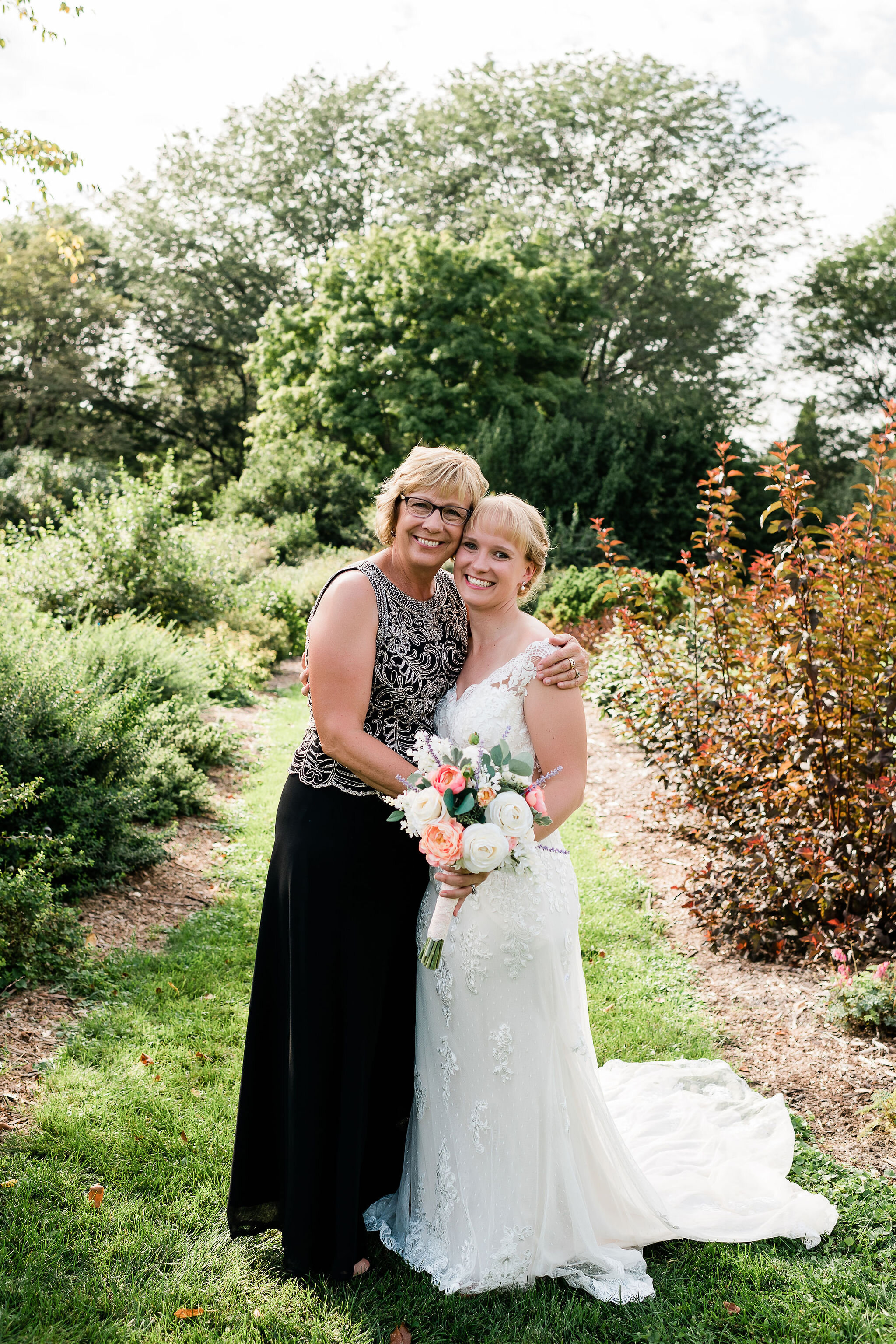 Bride with her mom