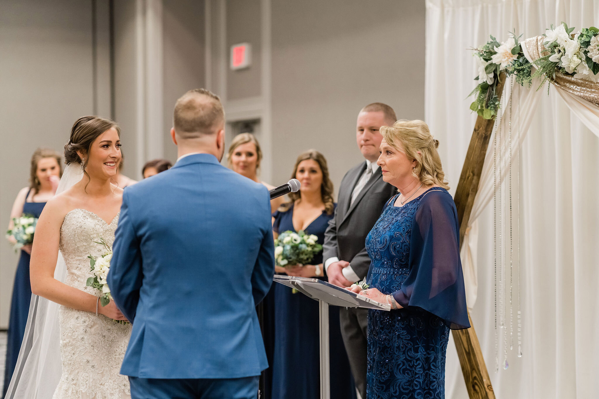 Mother of the bride speaking at the ceremony