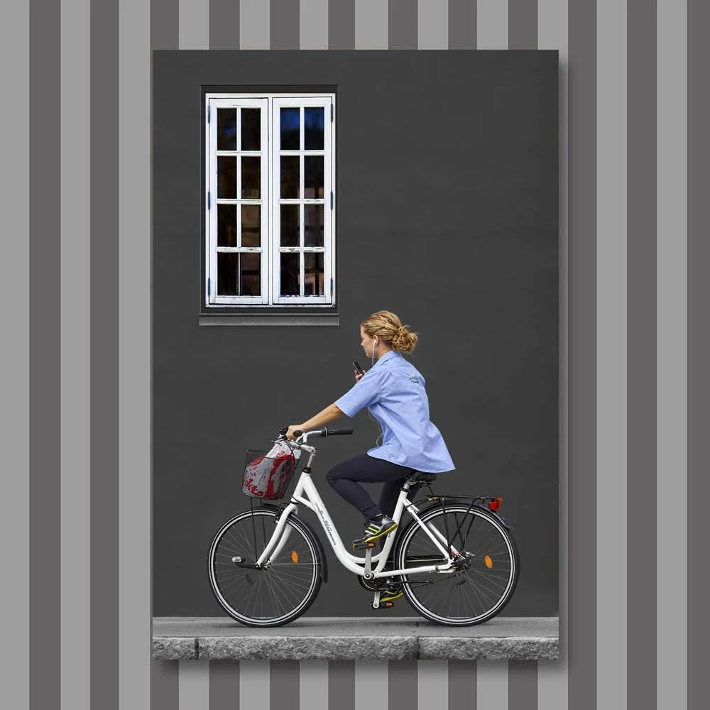 pige-på-hvid-cykel.jpg