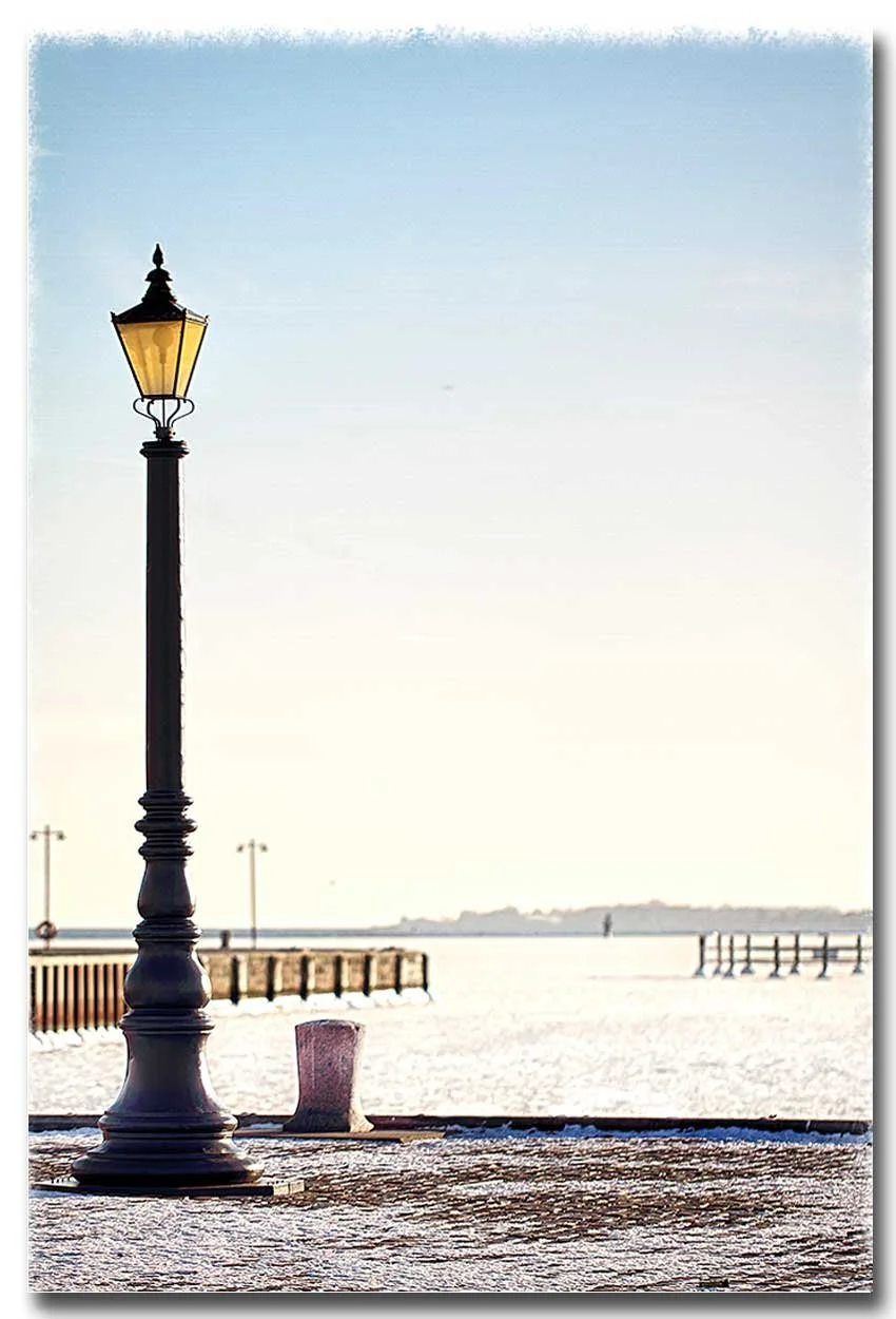 the-lantern-at-the-harbor-copy.jpg