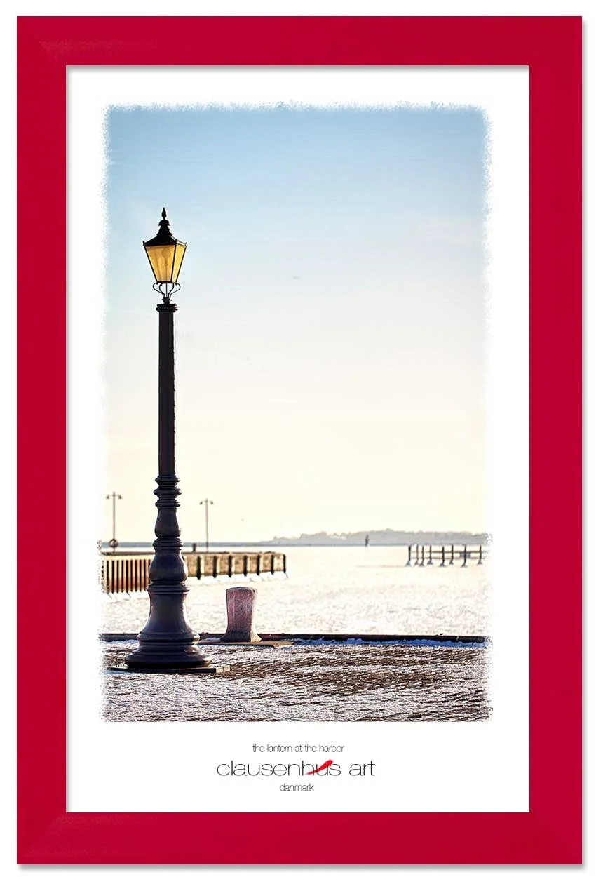 the-lantern-at-the-harbor-copy.jpg