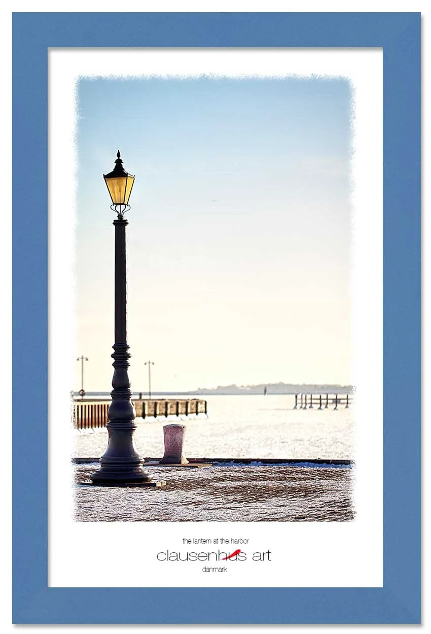 the-lantern-at-the-harbor-copy.jpg