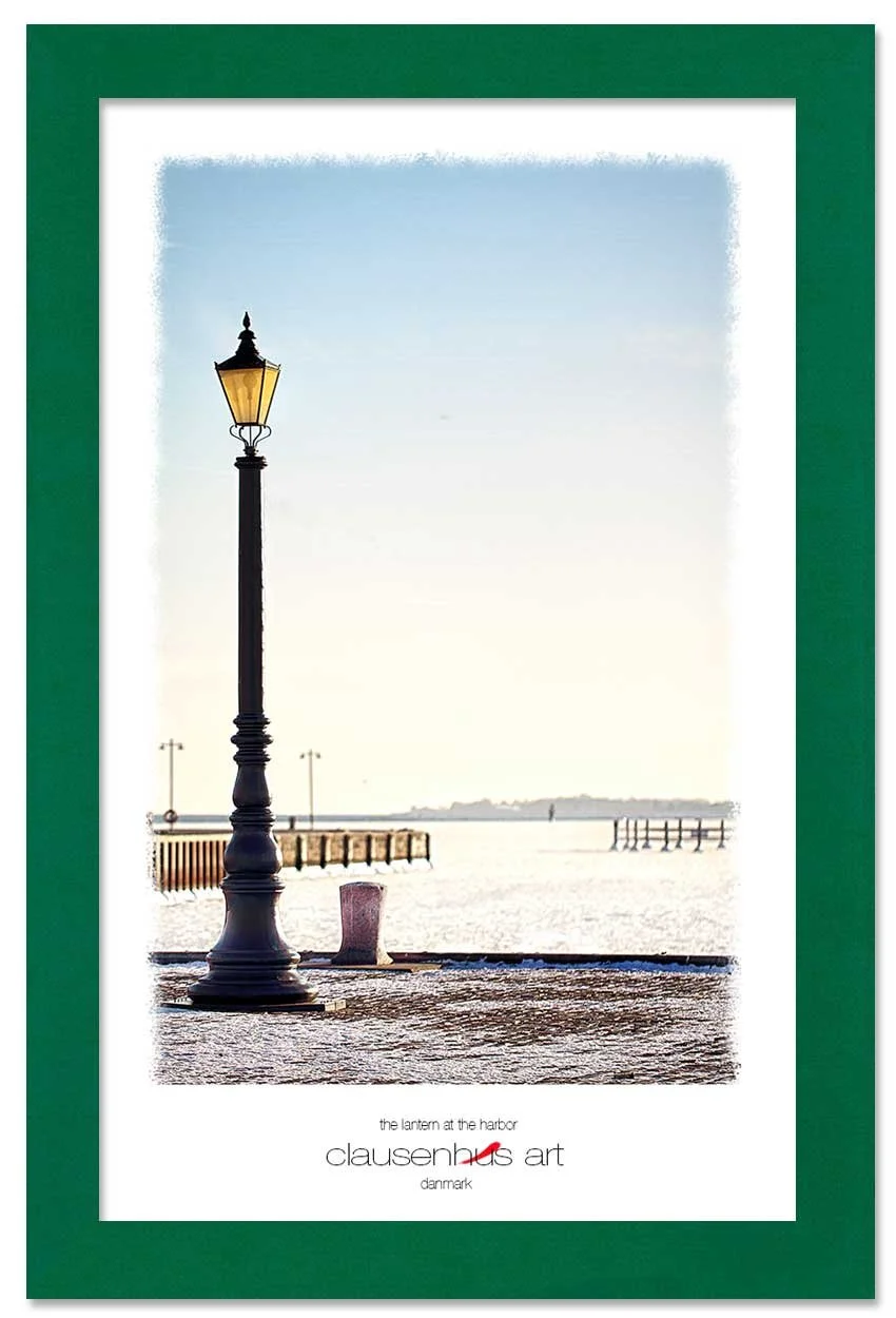 the-lantern-at-the-harbor-copy.jpg