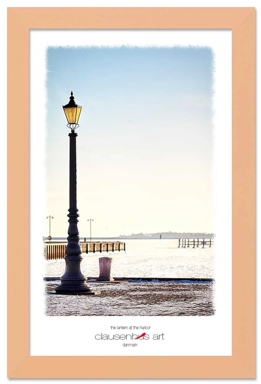 the-lantern-at-the-harbor-copy.jpg