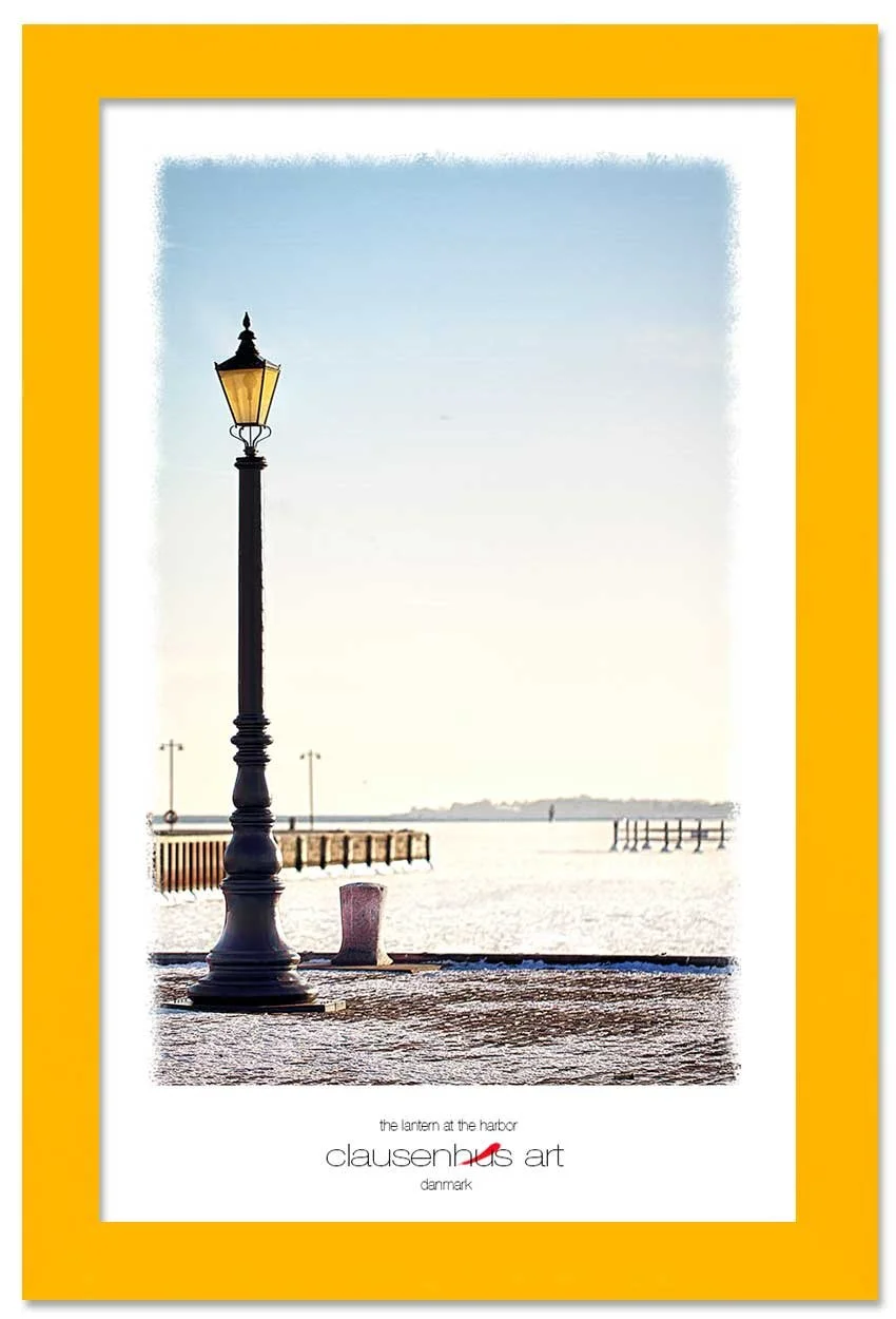 the-lantern-at-the-harbor-copy.jpg