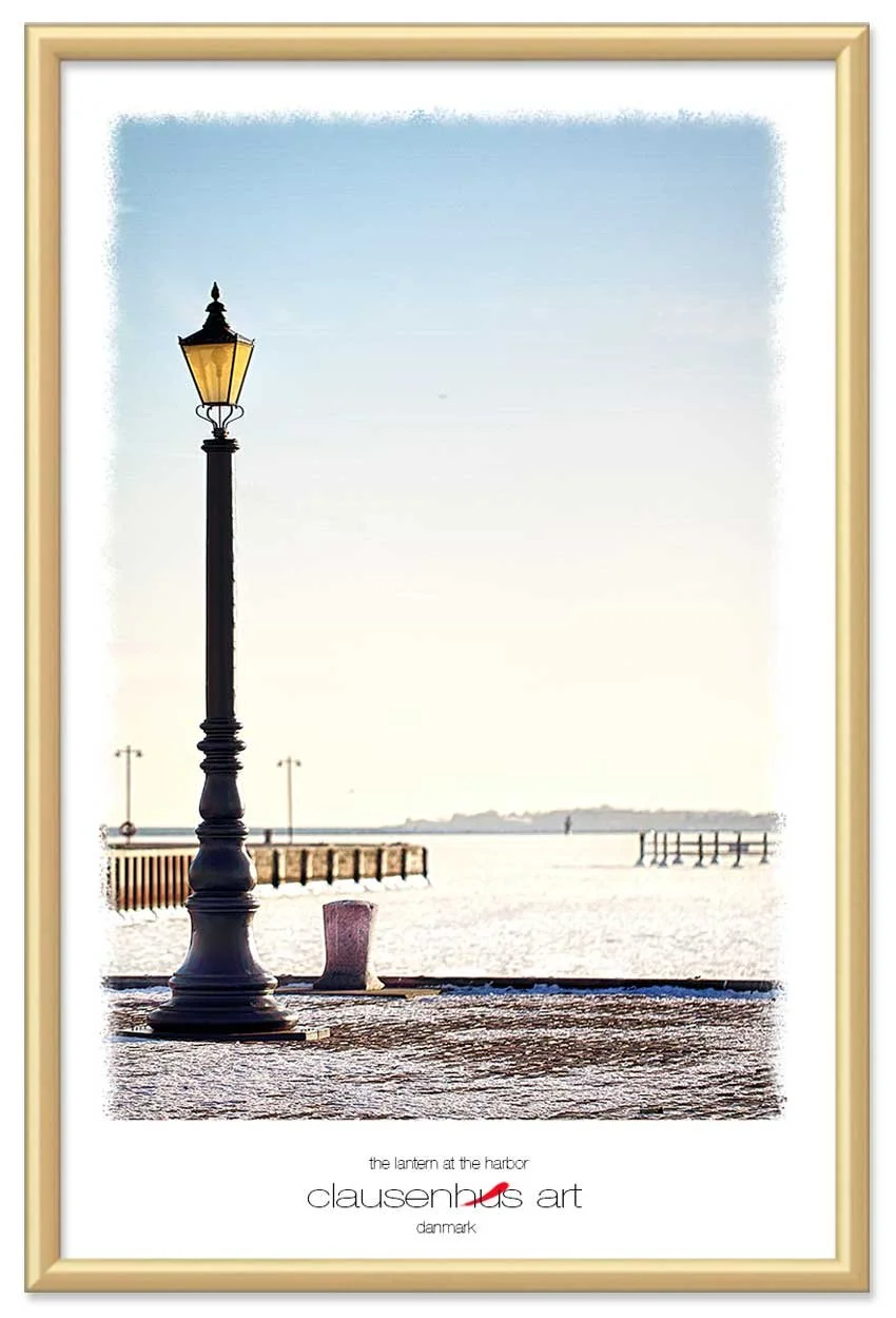 the-lantern-at-the-harbor-copy.jpg