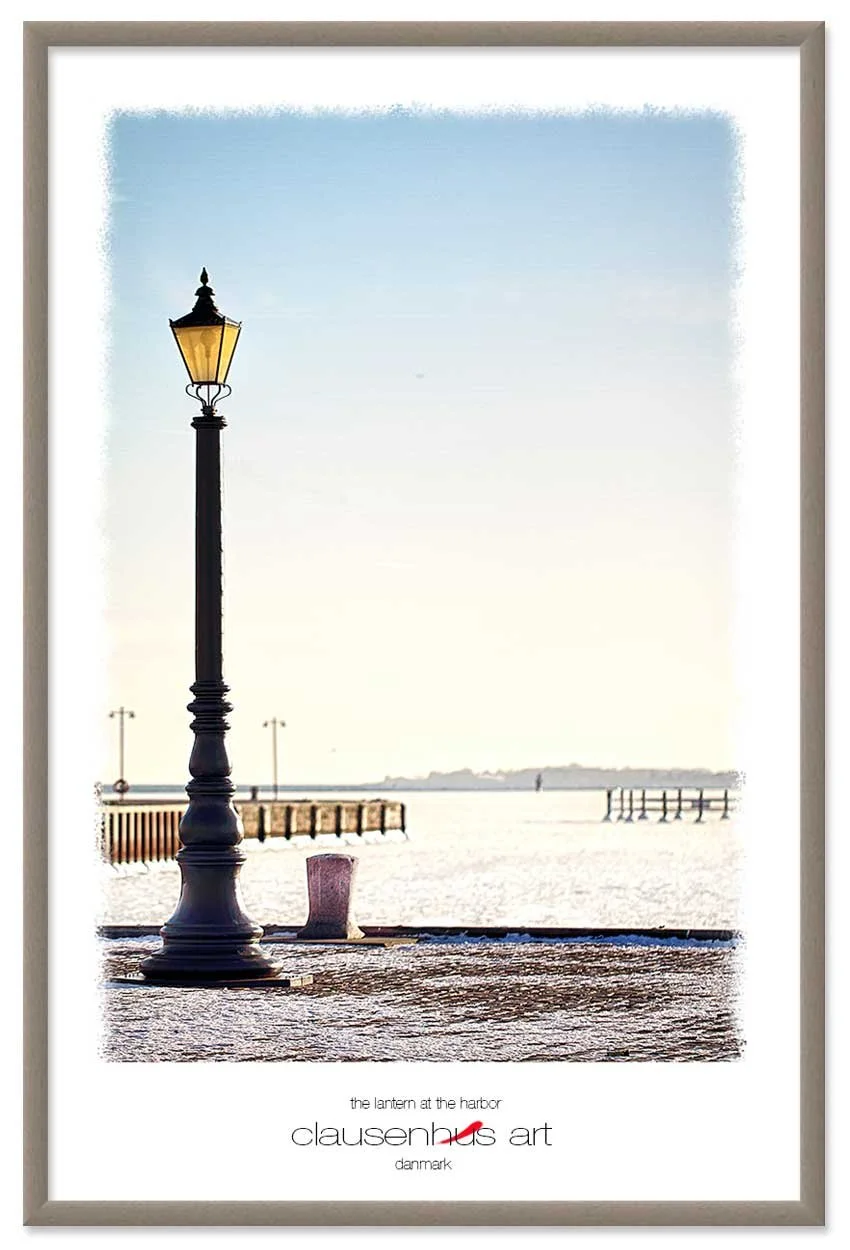 the-lantern-at-the-harbor-copy.jpg