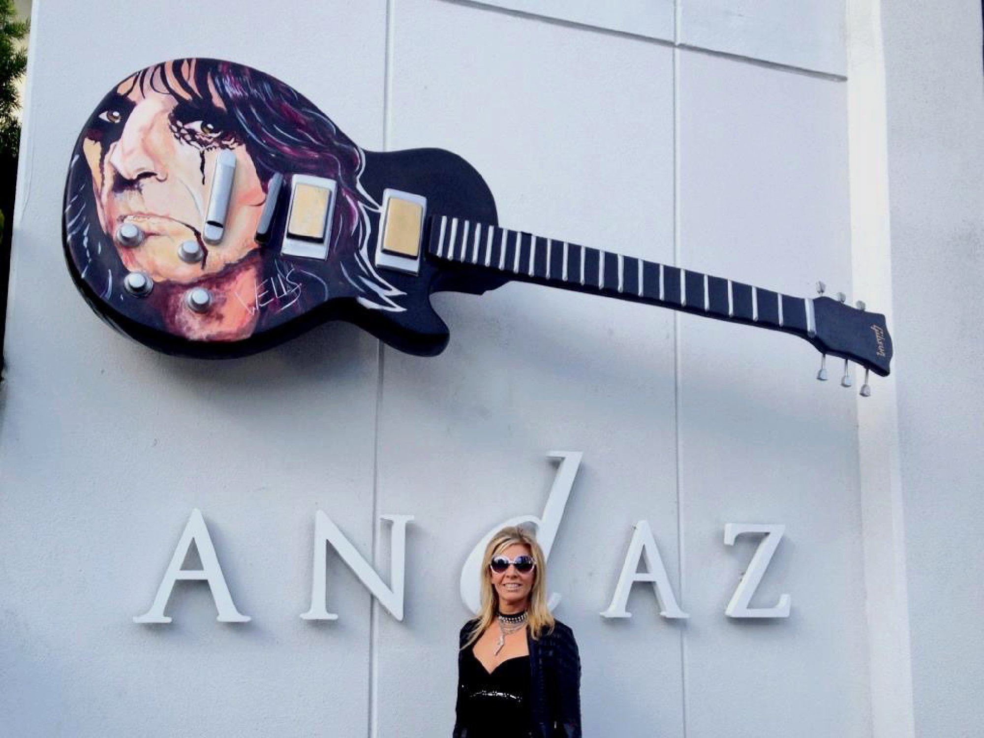 Gibson Guitar by Stacey Wells hand painted 10 ft guitar Sculpture on the Andaz Hotel in West Hollywood 2.jpg