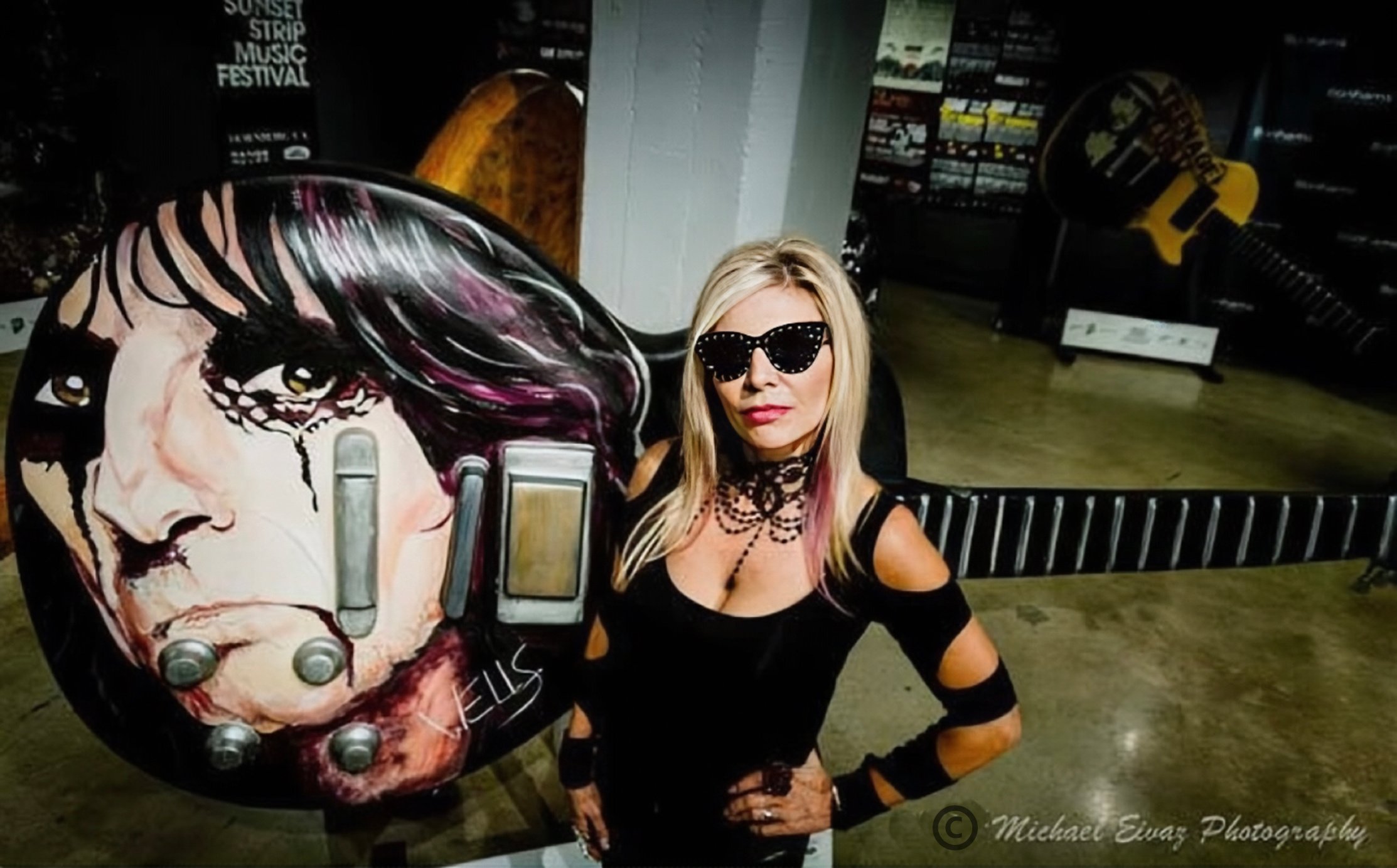 Gibson guitar sculpture hand painted by Stacey Wells at Bonhams LA .jpg