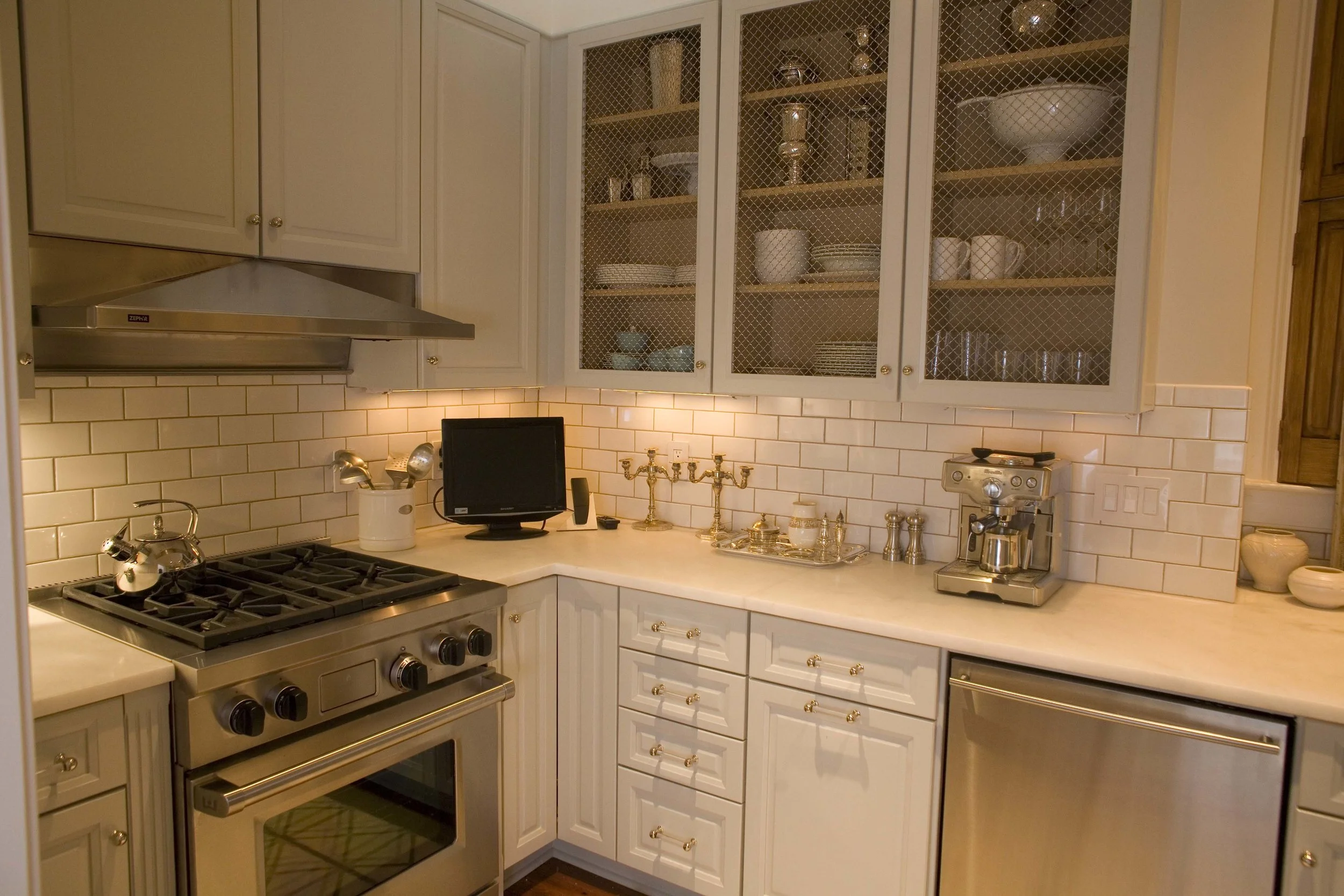 Kitchen2.jpg