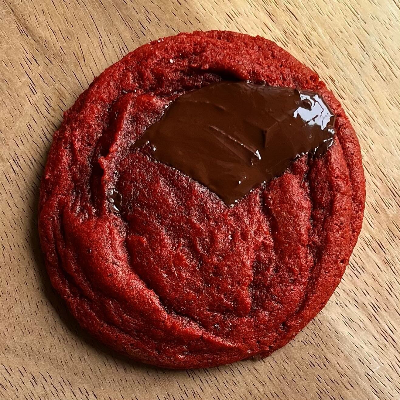 Well hello there ❤️&zwj;🔥 to this red velvet and Belgian chocolate delight &mdash; available at @mezzomarket on Saturday. 11-4P! She&rsquo;s got high heels on, in case you didn&rsquo;t know&hellip; or maybe Birks&hellip;

#redvelvet #redvelvetcookie