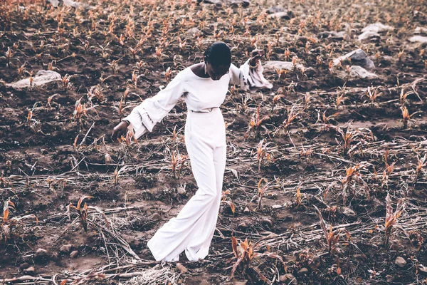 Belois-Couture-BellaNaijaStyle-BellaNaija.com-03-600x400.jpg