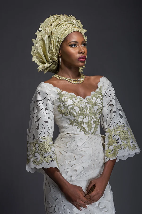 Komole-Kandids-Series-1_House-of-Deola_Aso-Oke_Nigerian-Wedding_BellaNaija7.jpg