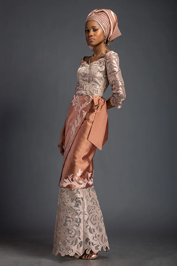 Komole-Kandids-Series-1_House-of-Deola_Aso-Oke_Nigerian-Wedding_BellaNaija20.jpg