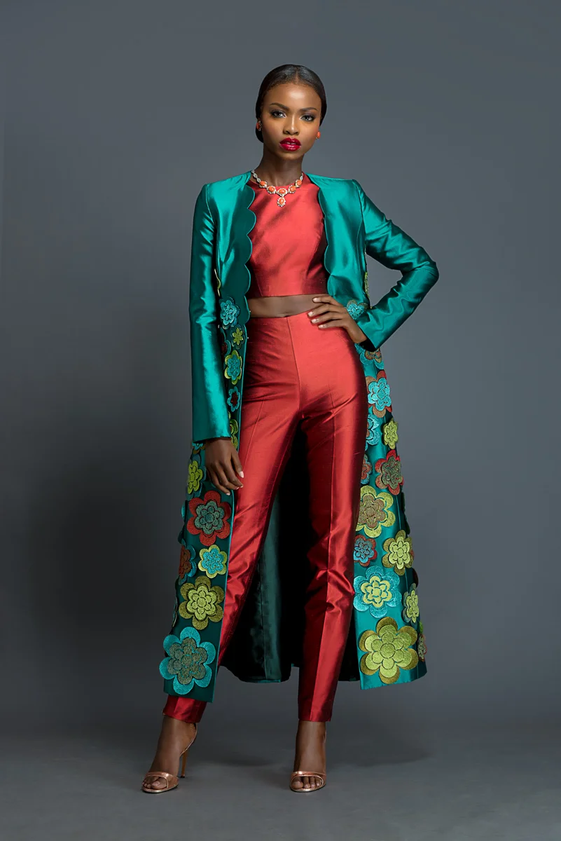 Komole-Kandids-Series-2_House-of-Deola_Aso-Oke_Nigerian-Wedding_BellaNaija_1.jpg