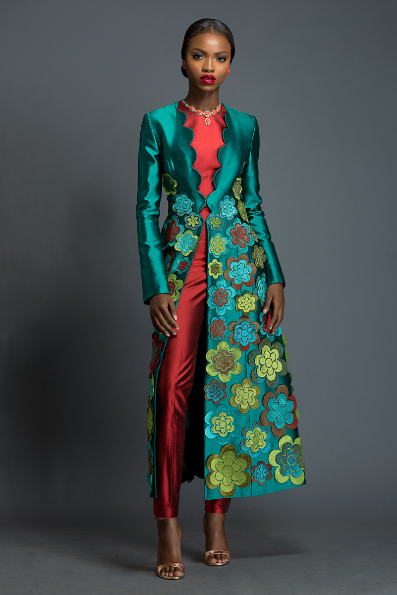 Komole-Kandids-Series-2_House-of-Deola_Aso-Oke_Nigerian-Wedding_BellaNaija_2.jpg