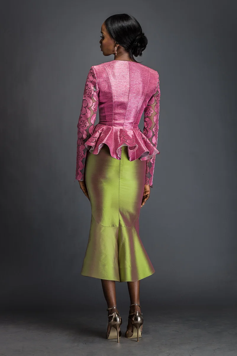 Komole-Kandids-Series-2_House-of-Deola_Aso-Oke_Nigerian-Wedding_BellaNaija_20.jpg