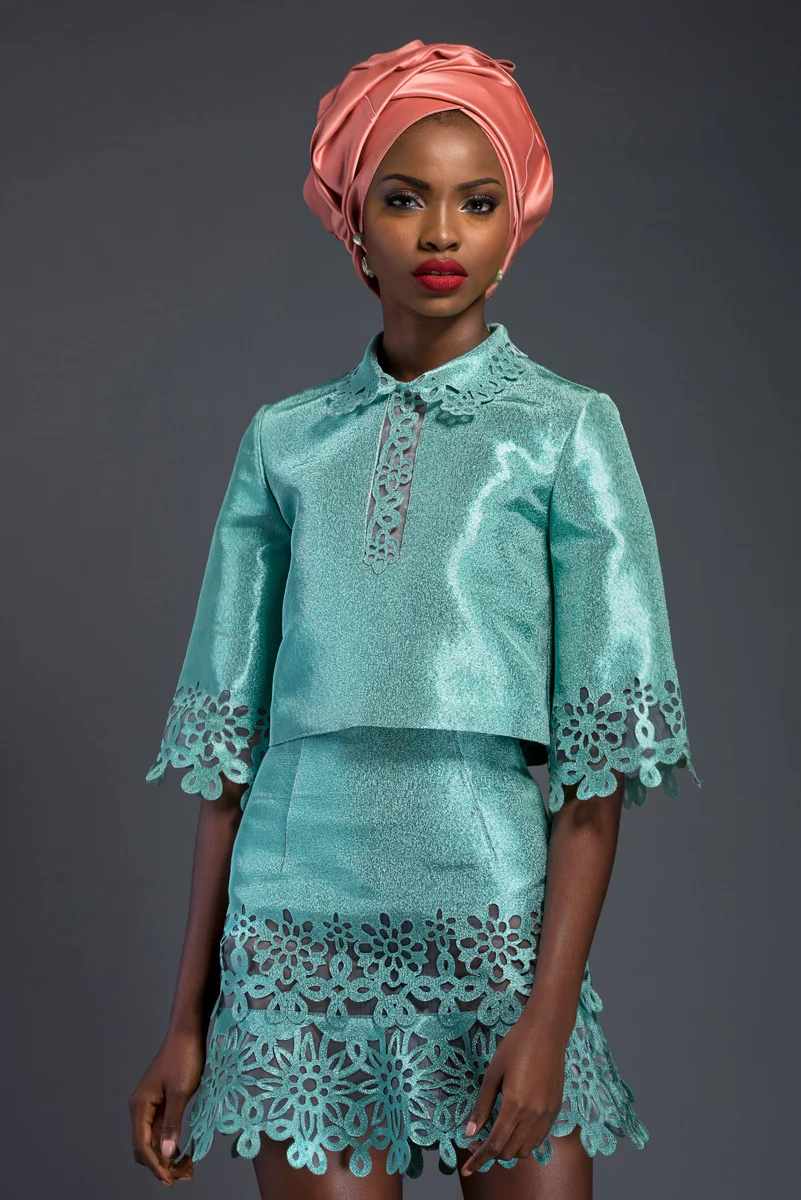 Komole-Kandids-Series-2_House-of-Deola_Aso-Oke_Nigerian-Wedding_BellaNaija_29.jpg