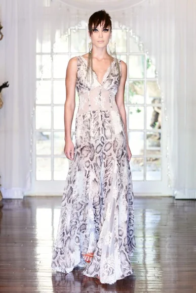 1310_MBFWA_SDR_4155_RAJAH_w387_h580.jpg
