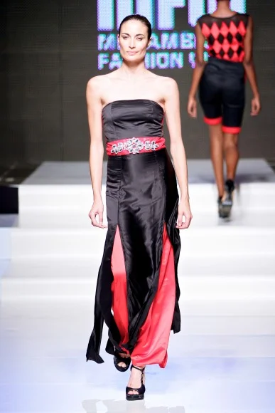 1311_MFW_SDR_7371_YoungDesigners_w387_h580.jpg