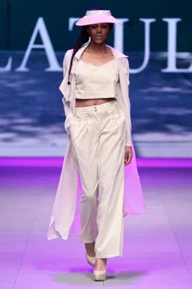 14_MBFWCT_SDR_0796_Lazuli_w387_h580.jpg