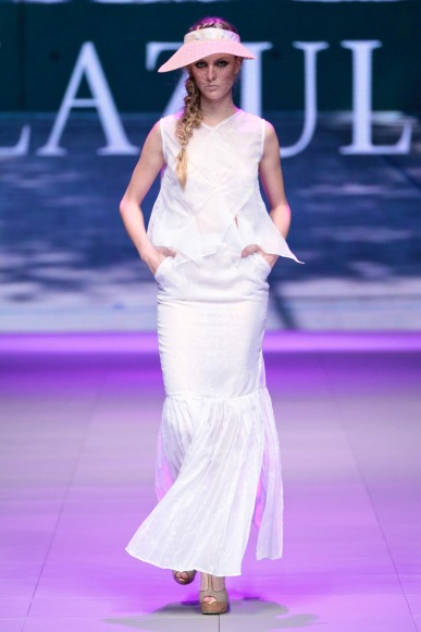 14_MBFWCT_SDR_0802_Lazuli_w387_h580.jpg