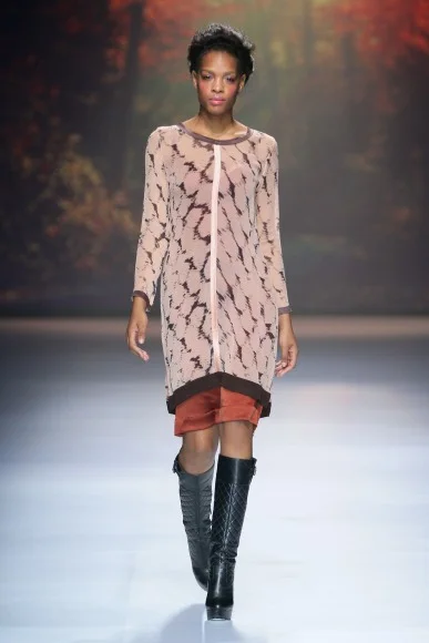 1403_MBFWJ_SDR_8955_StefaniaMorland_w387_h580.jpg