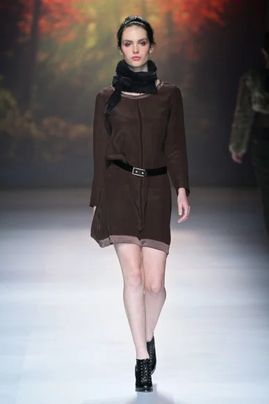 1403_MBFWJ_SDR_9128_StefaniaMorland_w387_h580.jpg